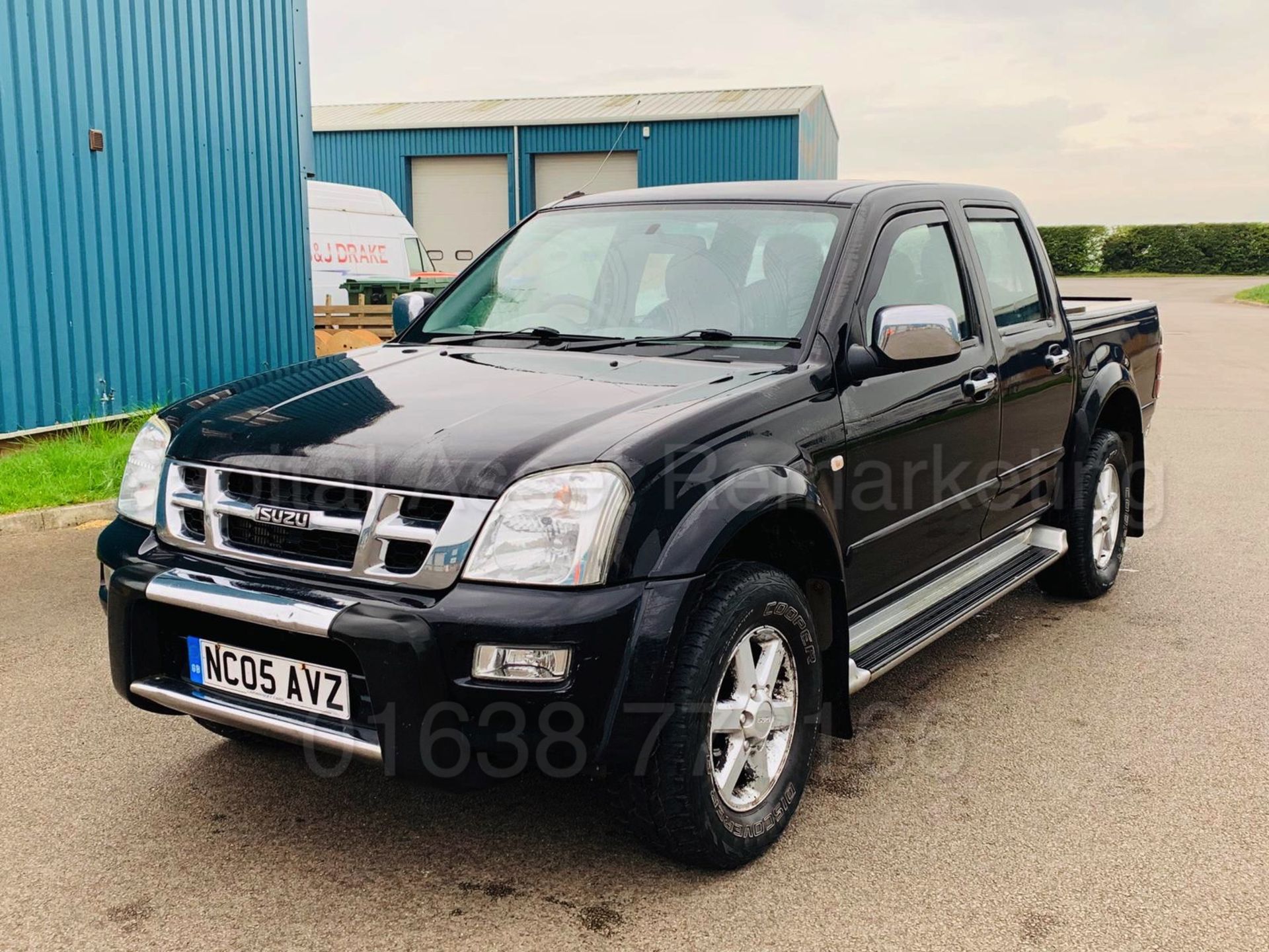 ISUZU RODEO DENVER *DOUBLE CAB PICK-UP* (2005) '3.0 TURBO DIESEL - 130 BHP' *LEATHER - A/C* (NO VAT) - Image 2 of 23