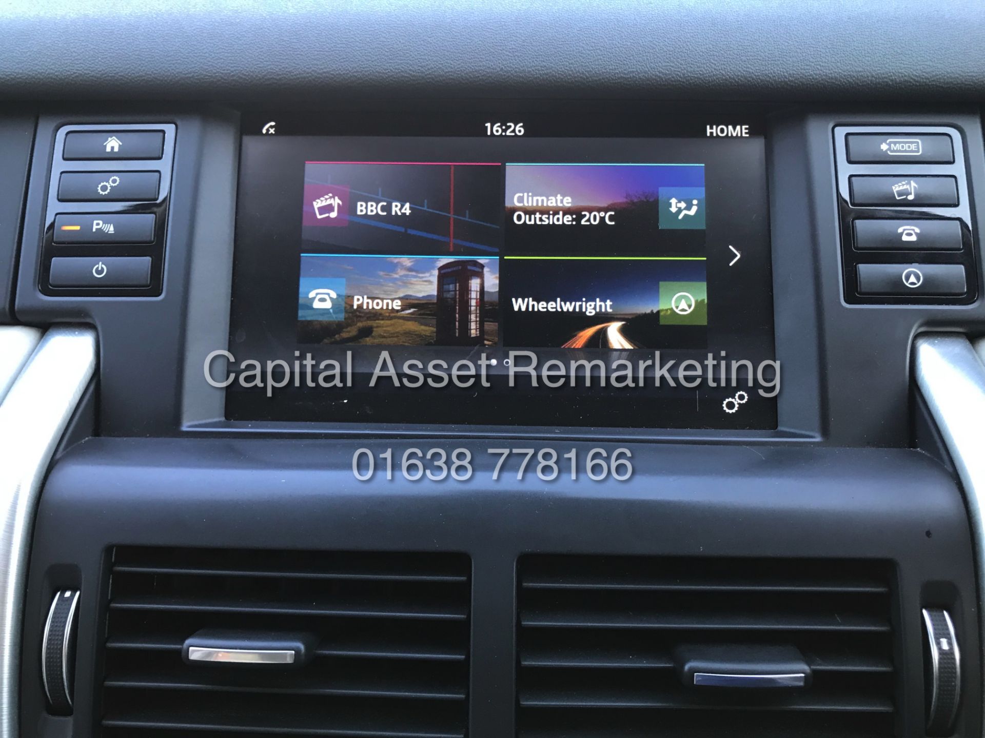 (ON SALE) LAND ROVER DISCOVERY SPORT "SE TECH" 2.0 TD4 (16 REG) 1 OWNER FSH - SAT NAV - LEATHER - Image 18 of 27