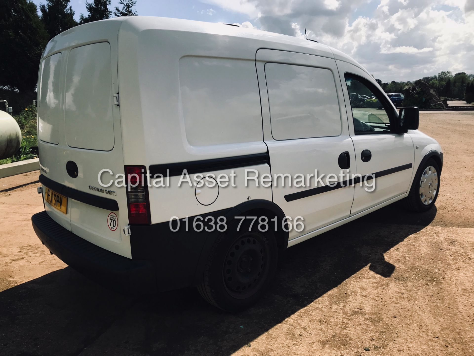 VAUXHALL COMBO 1.3CDTI CREW VAN *5 SEATER* (11 REG) 1 OWNER FSH - Image 3 of 16