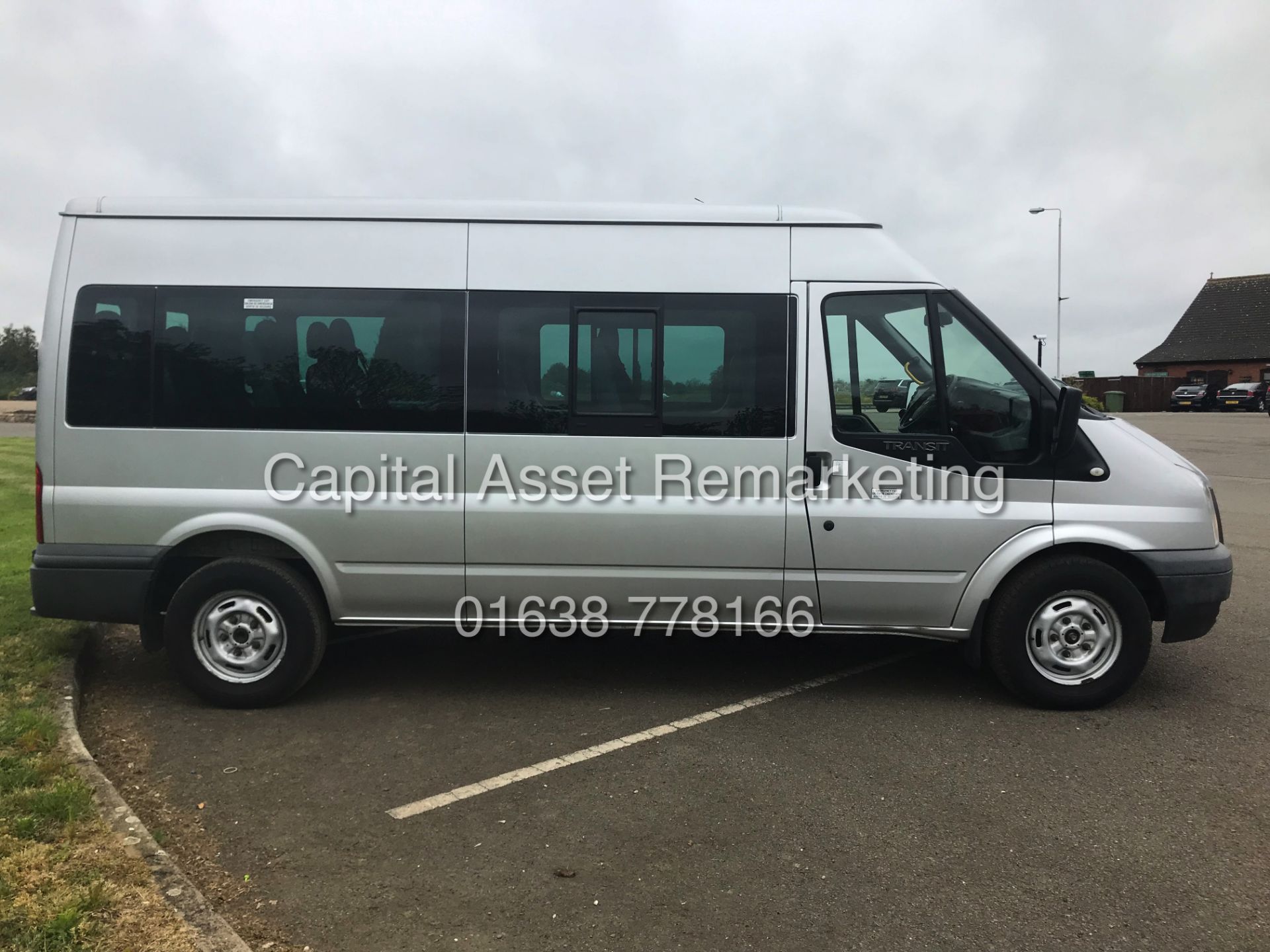 ON SALE FORD TRANSIT 2.2TDCI "135PSI - 6 SPEED" 15 SEATER MINIBUS (14 REG) LOW MILEAGE - Image 2 of 17