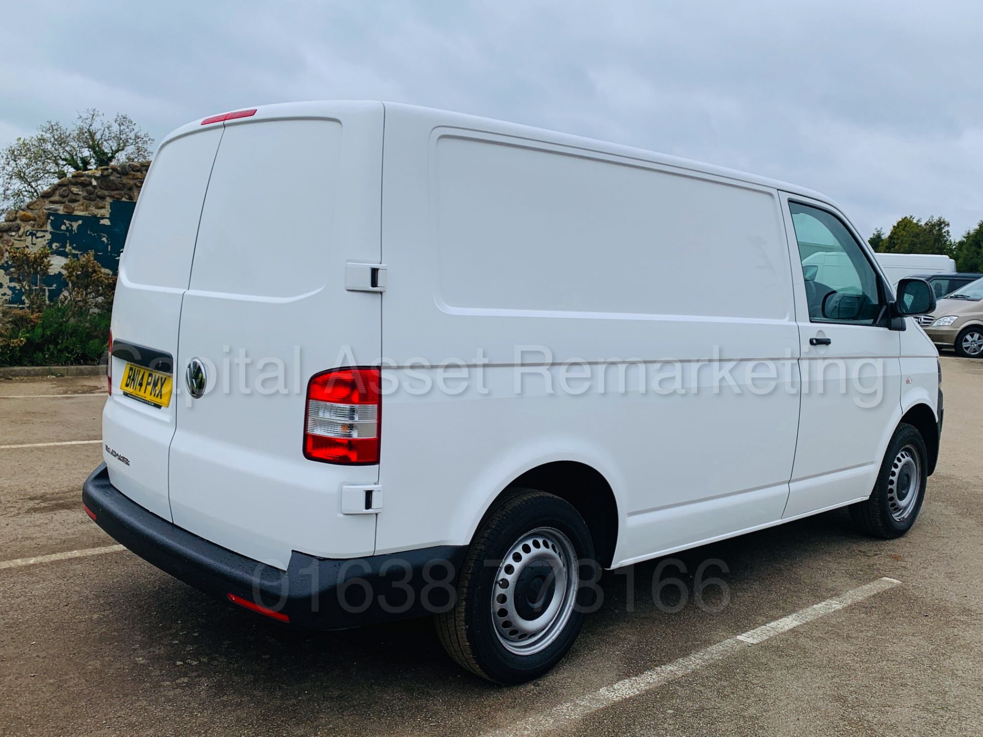 (ON SALE) VOLKSWAGEN TRANSPORTER *SWB - LCV PANEL VAN* (2014 - NEW MODEL) '2.0 TDI *FULL HISTORY* - Image 12 of 31