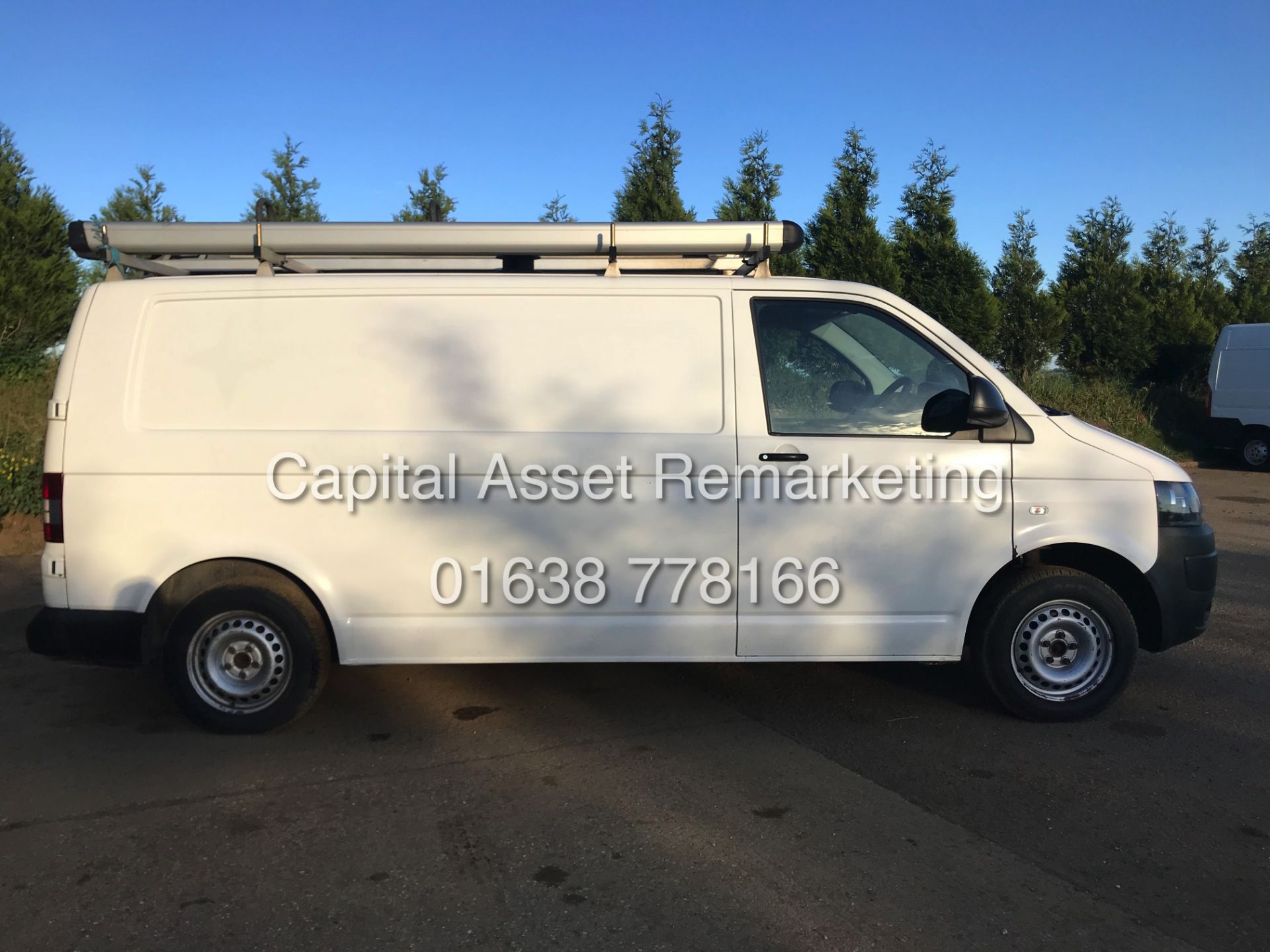 VOLKSWAGEN TRANSPORTER 2.0TDI T30 LWB (2014 MODEL) ELEC PACK - Image 11 of 17