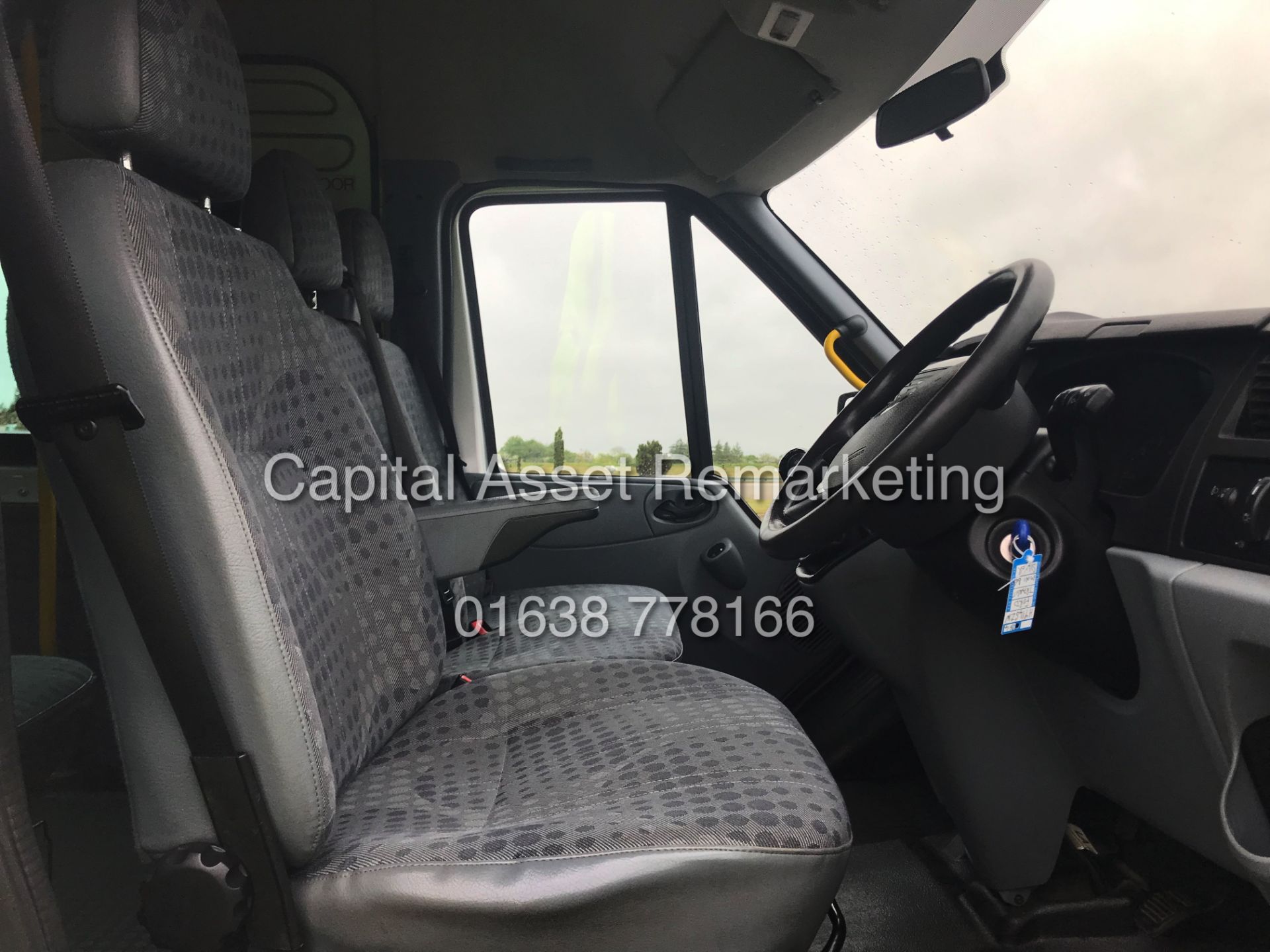 ON SALE FORD TRANSIT 2.2TDCI "135PSI - 6 SPEED" 15 SEATER MINIBUS (14 REG) LOW MILEAGE - Image 7 of 17