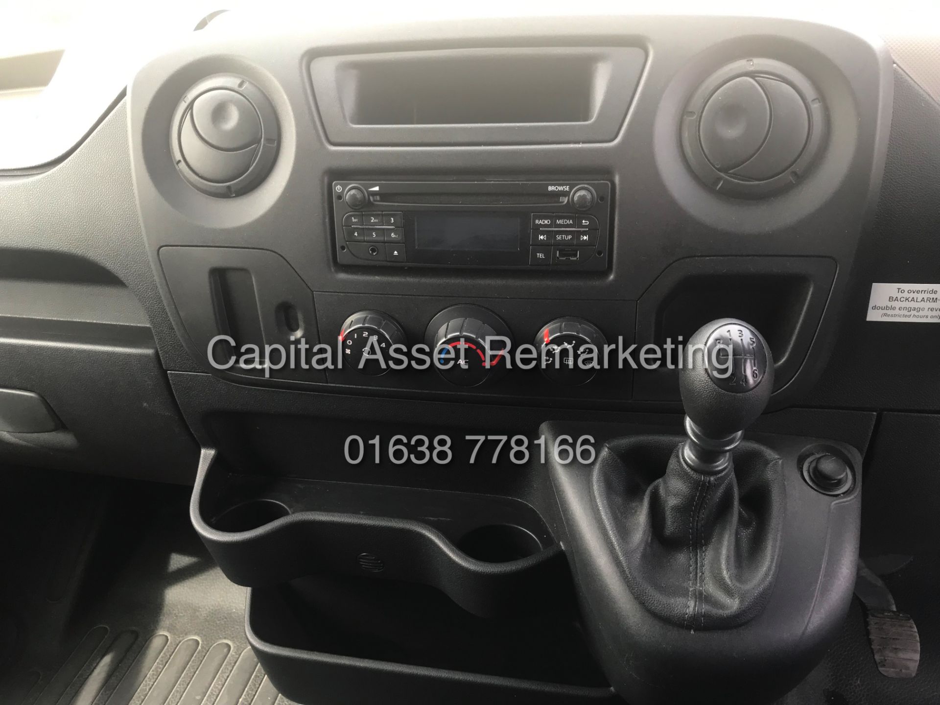 RENAULT 2.3DCI "BUSINESS EDITION" LH35 (2016 MODEL) 1 OWNER *AIR CON* EXTRA HIGH ROOF - ELEC PACK - Image 8 of 13