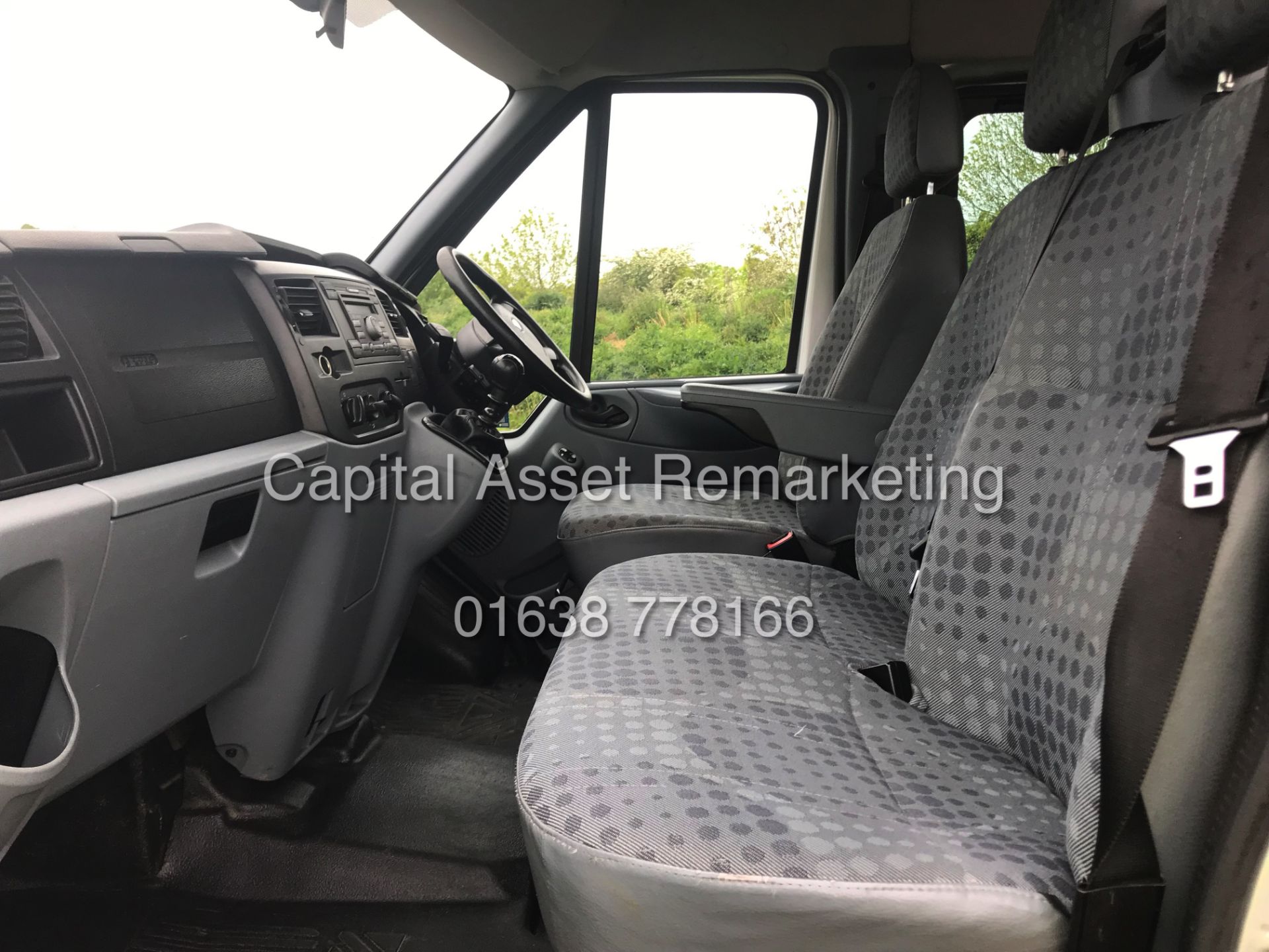 ON SALE FORD TRANSIT 2.2TDCI "135PSI - 6 SPEED" 15 SEATER MINIBUS (14 REG) LOW MILEAGE - Image 9 of 17