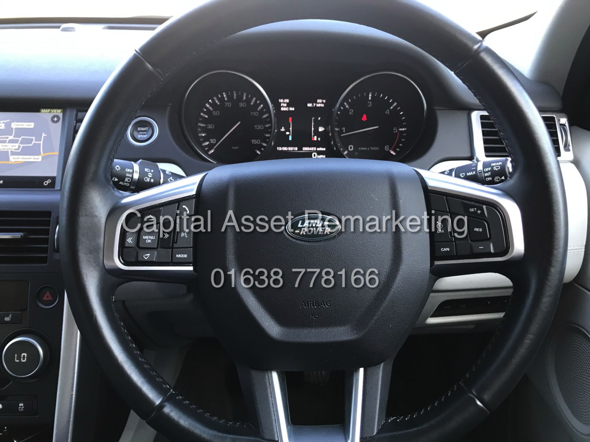 (ON SALE) LAND ROVER DISCOVERY SPORT "SE TECH" 2.0 TD4 (16 REG) 1 OWNER FSH - SAT NAV - LEATHER - Image 15 of 27