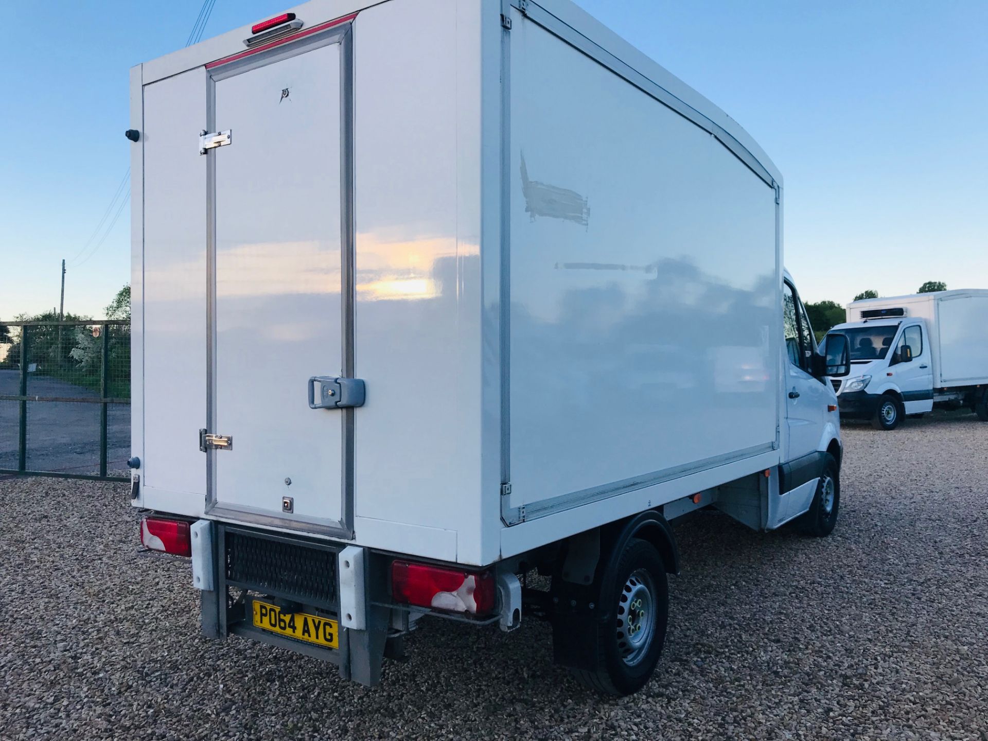 On Sale MERCEDES SPRINTER 313CDI FRIDGE / FREEZER BOX VAN - (2015 MODEL) - CARRIER UNIT - LOOK!!! - Image 5 of 10