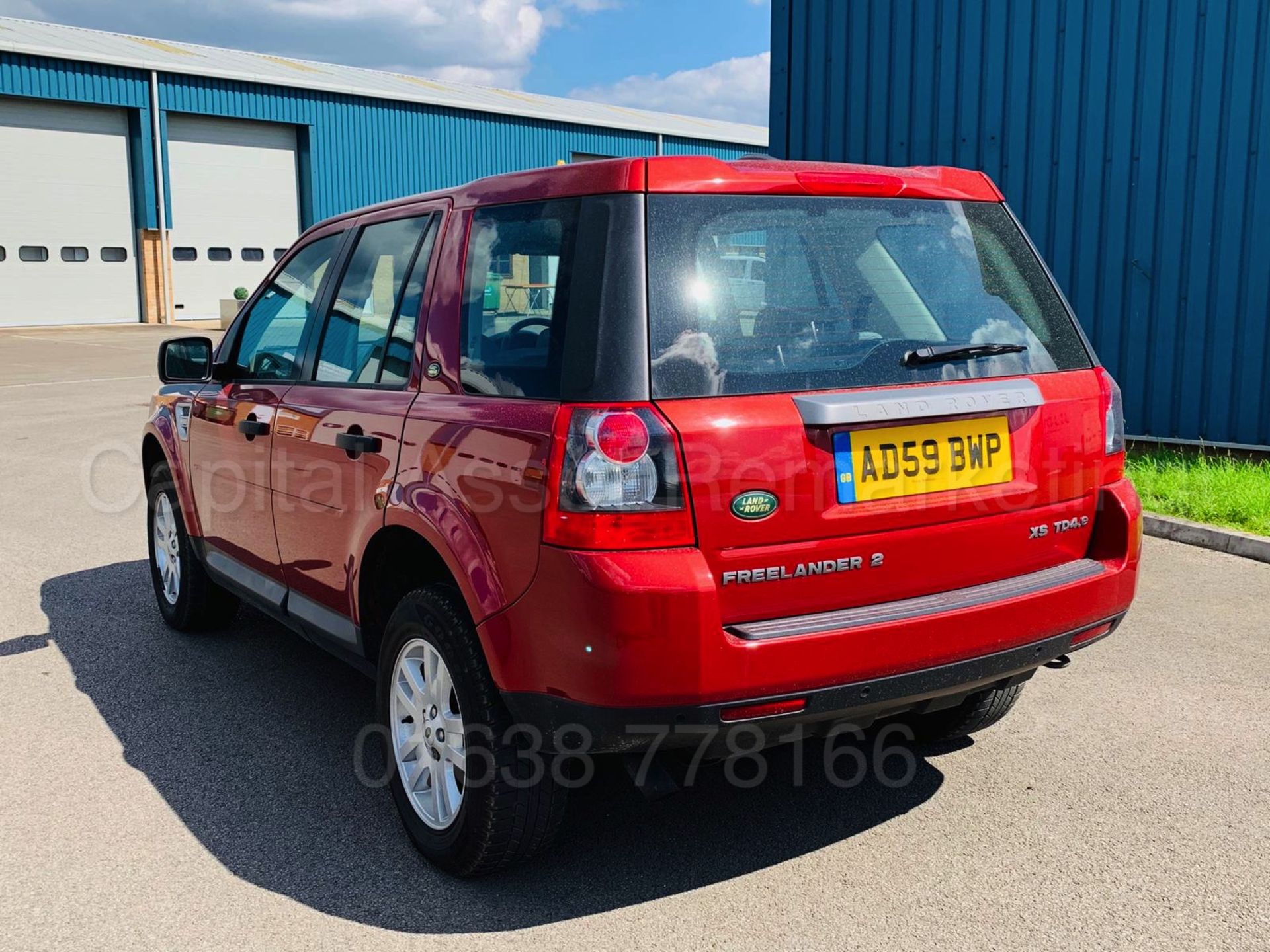 LAND ROVER FREELANDER *XS EDITION* SUV (2010 MODEL) '2.2 TD4 - 161 BHP - 6 SPEED' *SAT NAV* (NO VAT) - Image 5 of 40