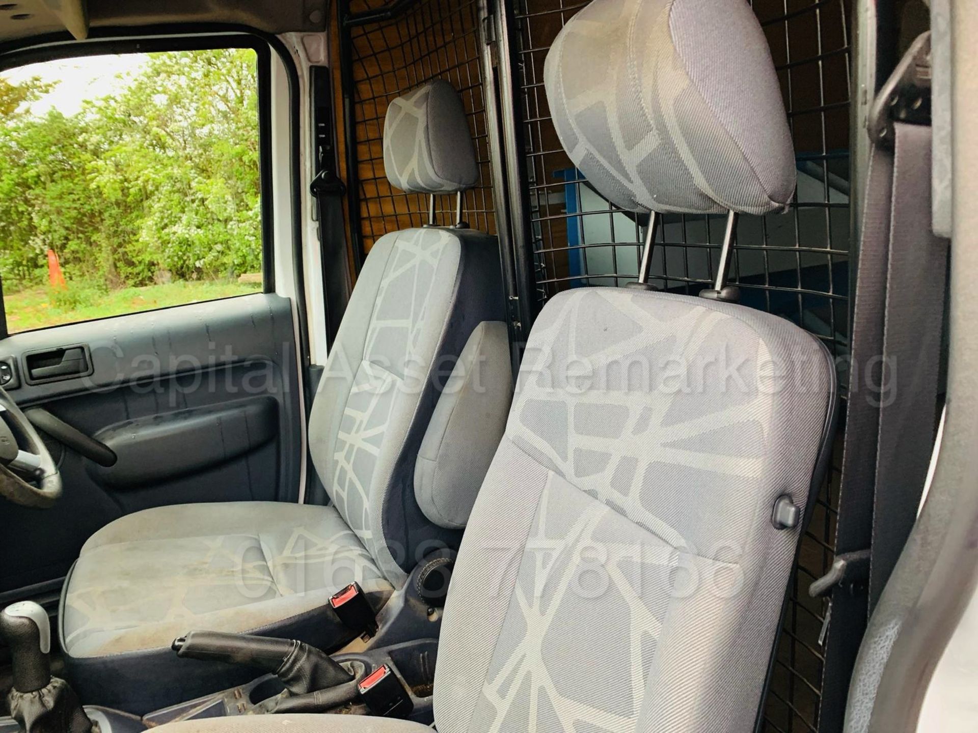 FORD TRANSIT CONNECT 90 T230 *TREND EDITION* 'LWB HI-ROOF' (2012) '1.8 TDCI - 90 BHP - 5 SPEED' - Image 15 of 22