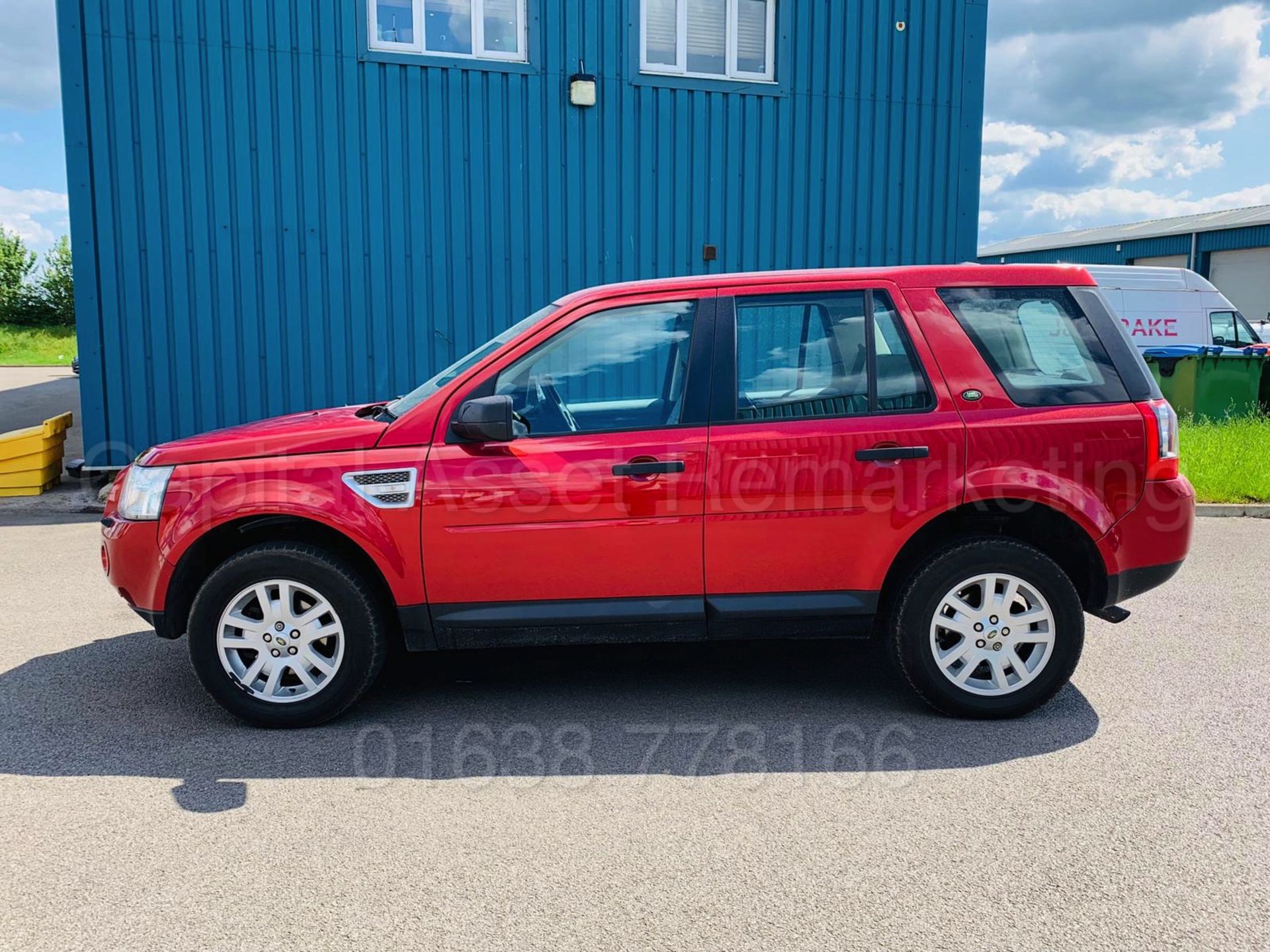 LAND ROVER FREELANDER *XS EDITION* SUV (2010 MODEL) '2.2 TD4 - 161 BHP - 6 SPEED' *SAT NAV* (NO VAT) - Image 3 of 40