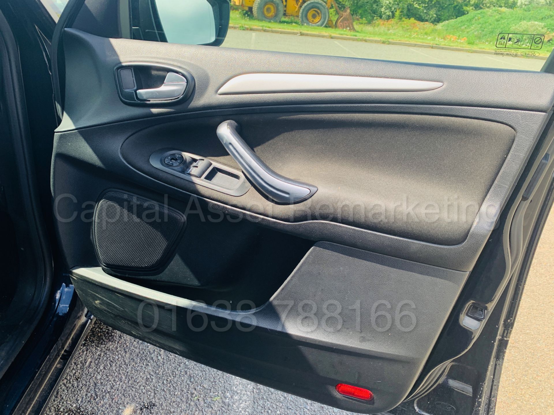 FORD GALAXY *ZETEC* 7 SEATER MPV (2015) '2.0 TDCI - 140 BHP - POWER SHIFT' (1 OWNER) - Image 22 of 37