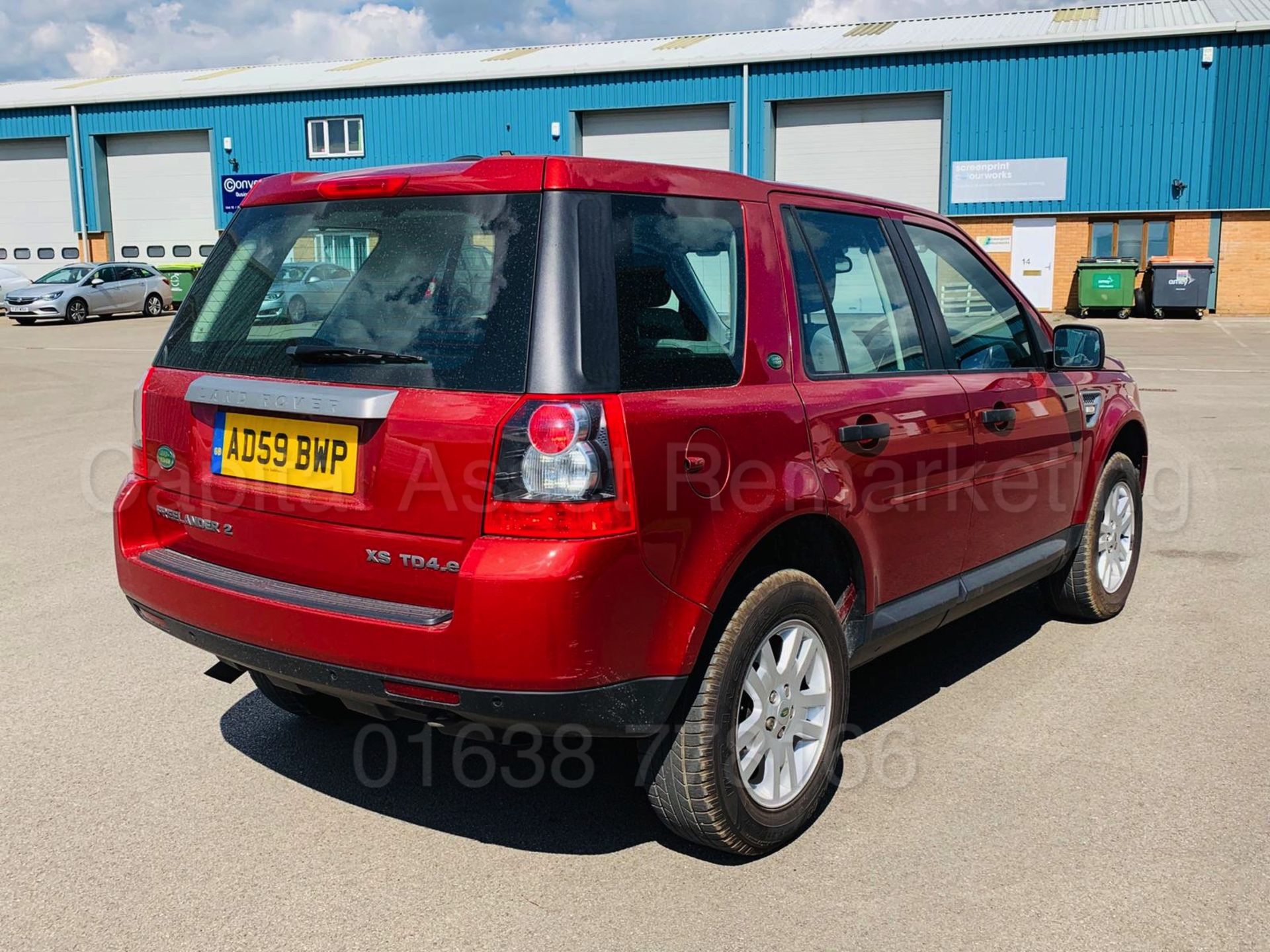 LAND ROVER FREELANDER *XS EDITION* SUV (2010 MODEL) '2.2 TD4 - 161 BHP - 6 SPEED' *SAT NAV* (NO VAT) - Image 7 of 40