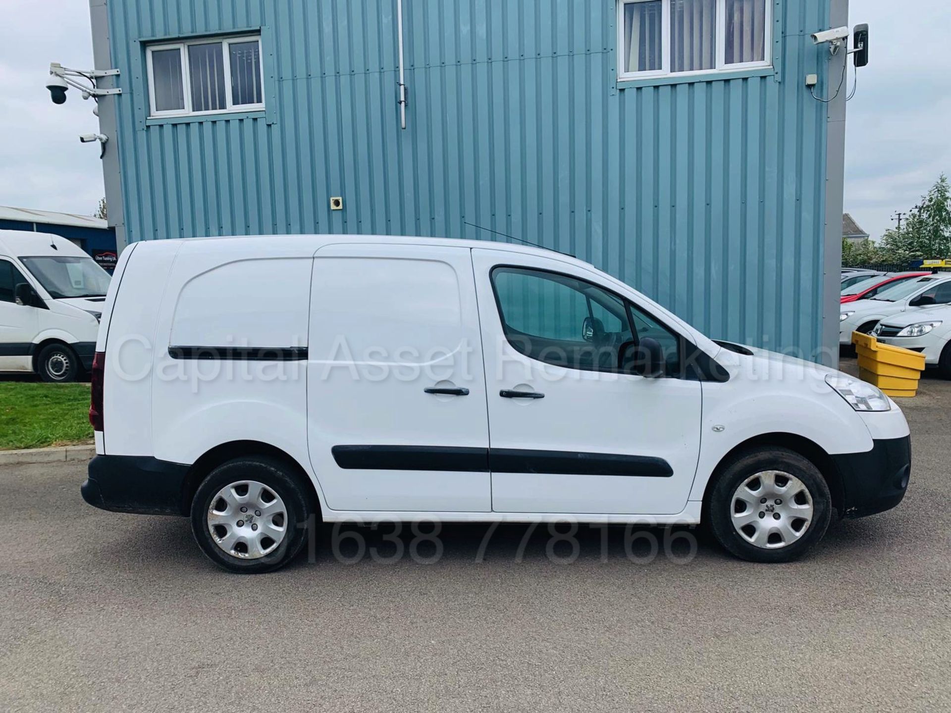 PEUGEOT PARTNER *LCV - LWB 5 SEATER CREW VAN* (2014) '1.6 HDI - 90 BHP - 5 SPEED' - Image 8 of 22