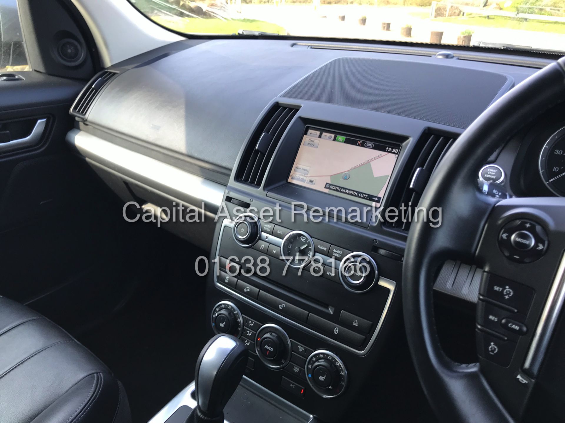 LAND ROVER FREELANDER 2 "XS" TD4 AUTOMATIC (13 REG-NEW SHAPE) 1 OWNER -SAT NAV -LEATHER *GREAT SPEC* - Image 19 of 34