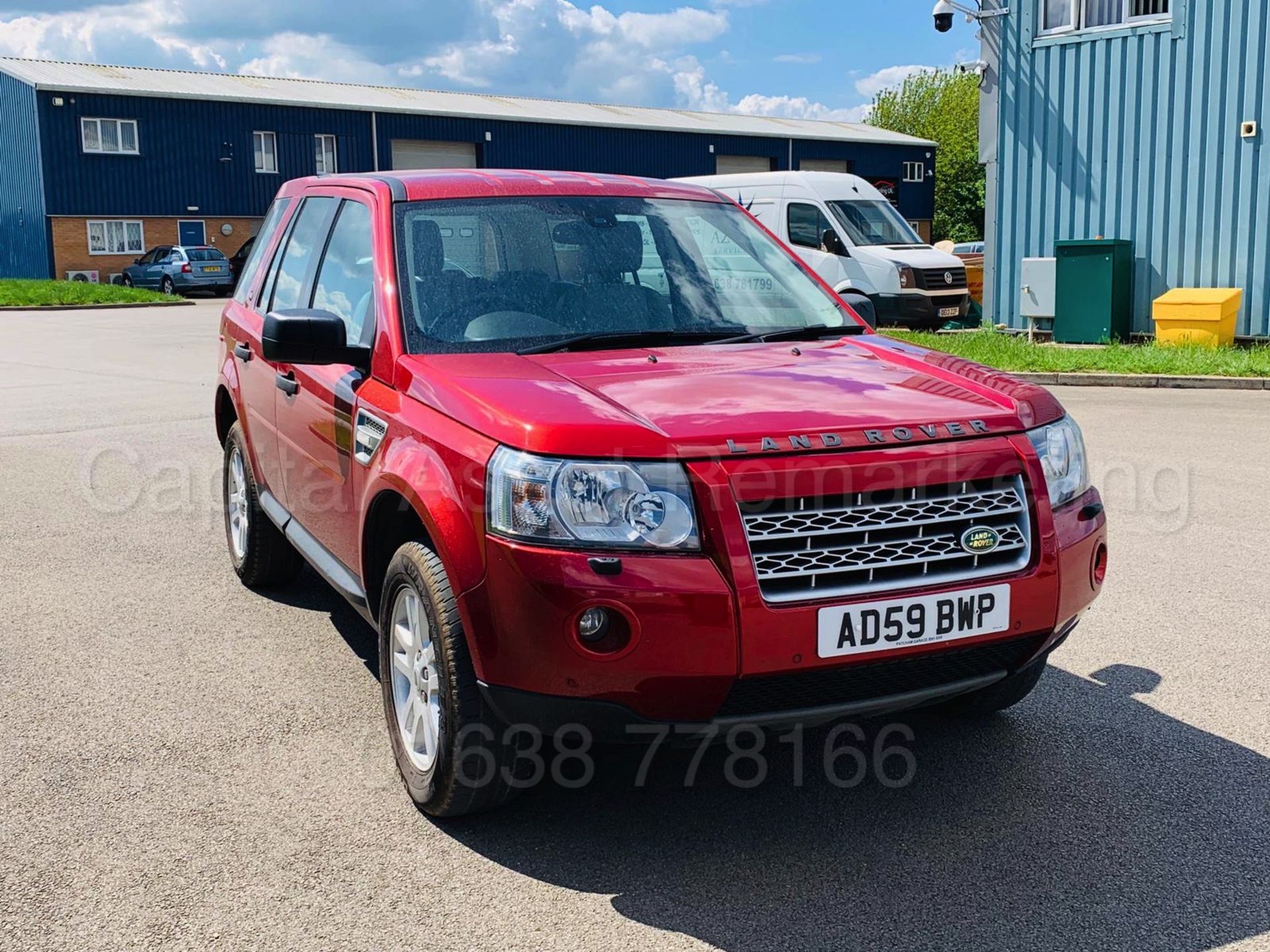 LAND ROVER FREELANDER *XS EDITION* SUV (2010 MODEL) '2.2 TD4 - 161 BHP - 6 SPEED' *SAT NAV* (NO VAT) - Image 12 of 40