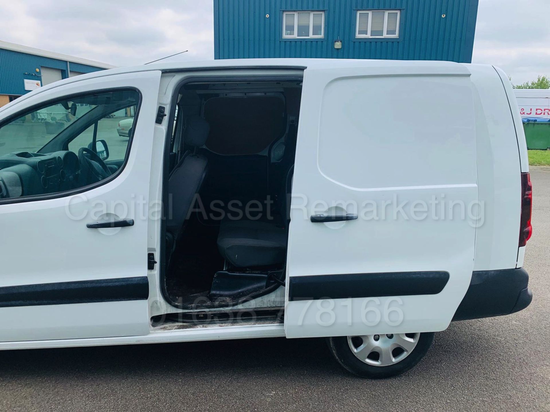 PEUGEOT PARTNER *LCV - LWB 5 SEATER CREW VAN* (2014) '1.6 HDI - 90 BHP - 5 SPEED' - Image 12 of 22