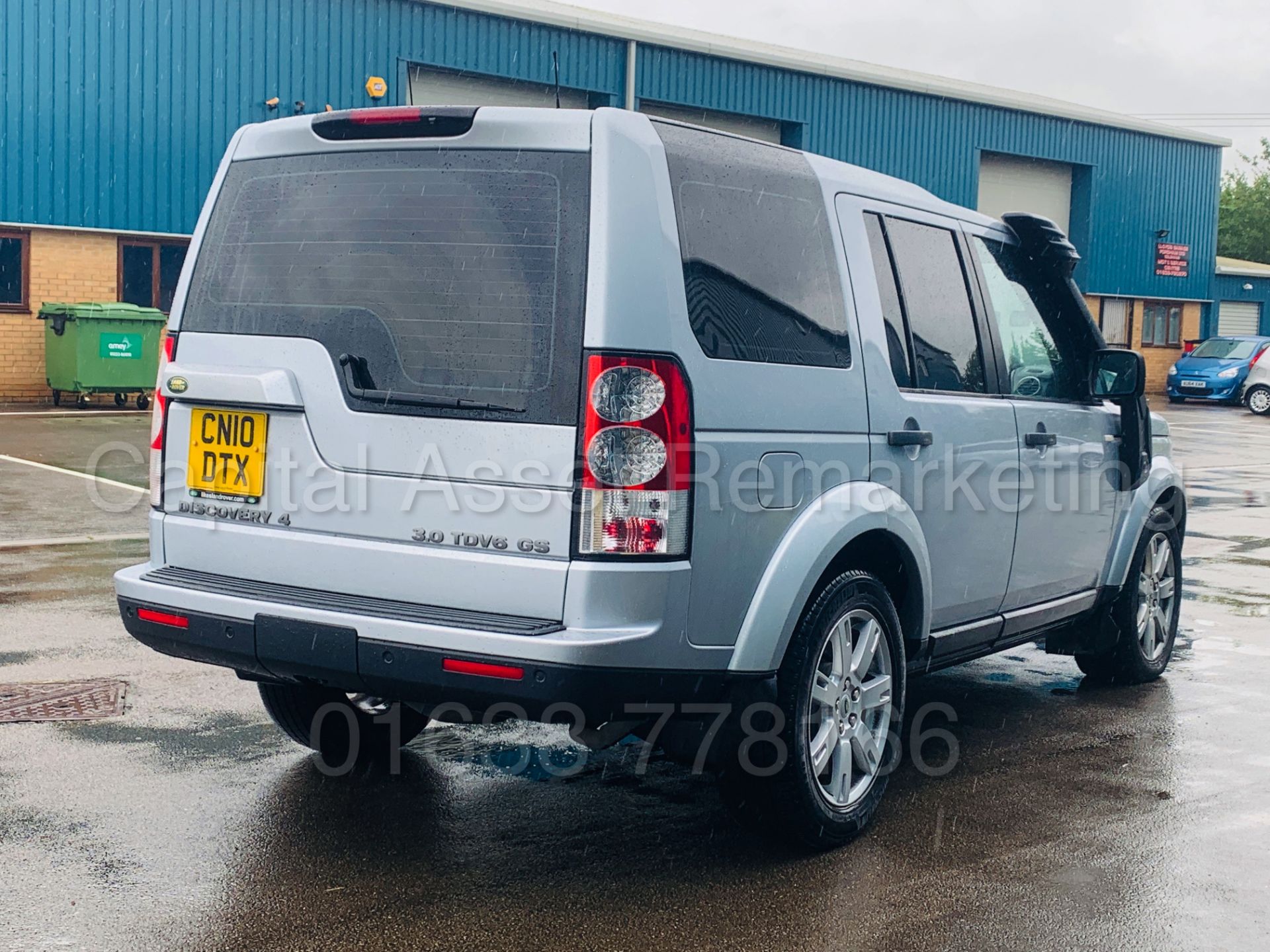 (On Sale) LAND ROVER DISCOVERY 4 *GS EDITION* SUV (2010) '3.0 TDV6 - 190 BHP - AUTO' **HUGE SPEC** - Image 11 of 45