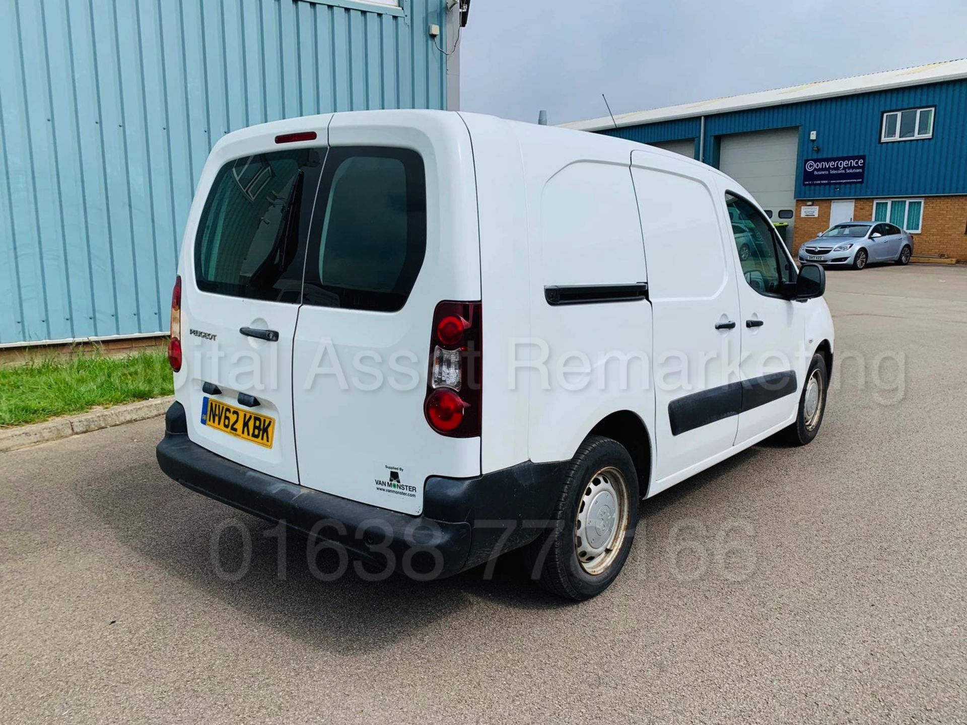 PEUGEOT PARTNER *LCV - LWB 5 SEATER CREW VAN* (2013 MODEL) '1.6 HDI - 90 BHP - 5 SPEED' - Image 6 of 27