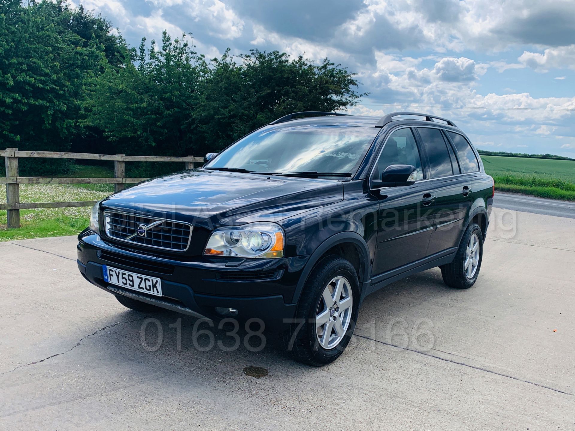 VOLVO XC90 *ACTIVE EDITION* 7 SEATER SUV (2010 MODEL) '2.4 DIESEL - AUTO' *HUGE SPEC* (NO VAT) - Image 4 of 43