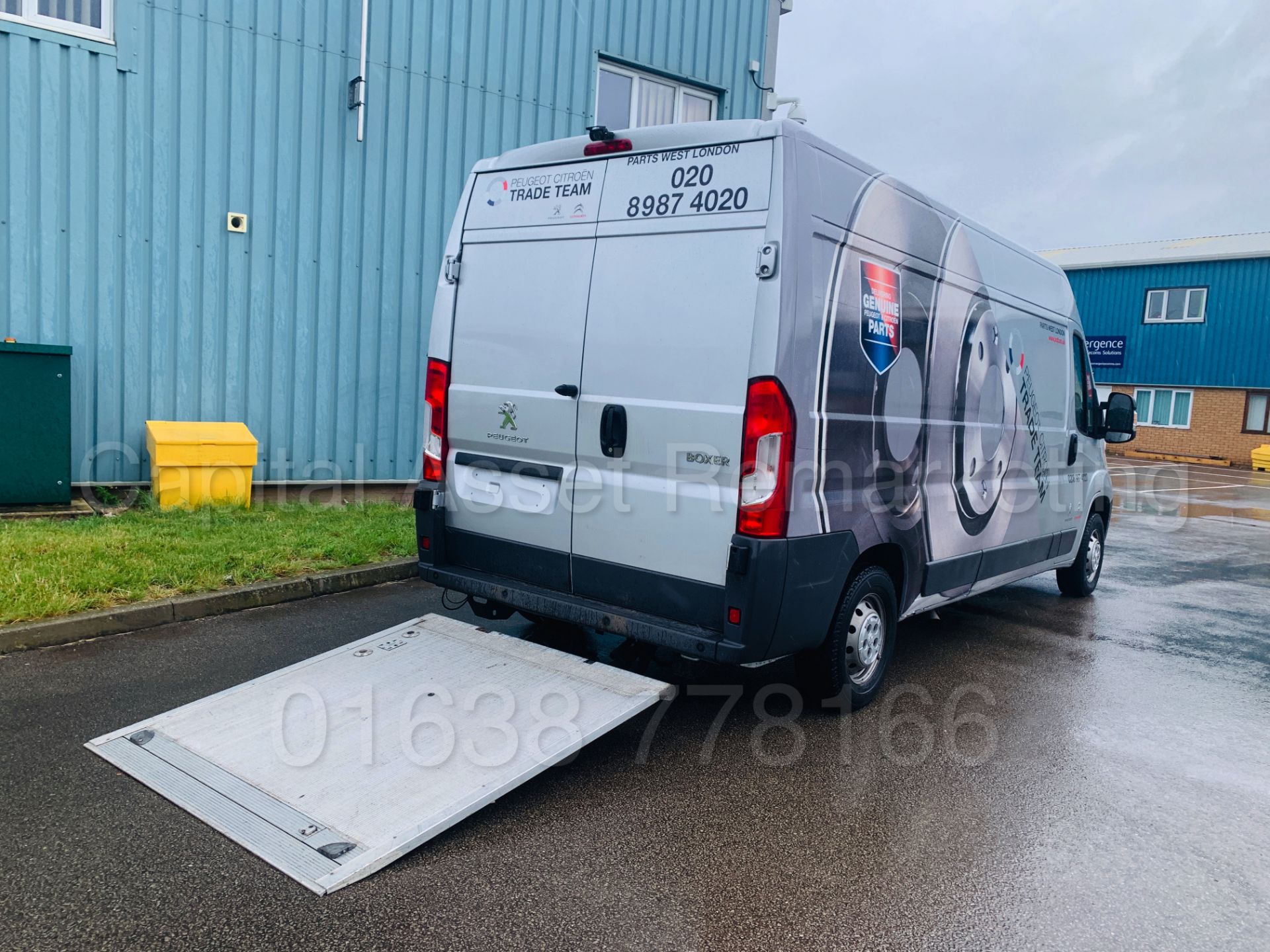 PEUGEOT BOXER *PROFESSIONAL* LWB HI-ROOF (2016 MODEL) '2.2 HDI -6 SPEED' *A/C - SAT NAV* (TAIL-LIFT) - Image 21 of 43