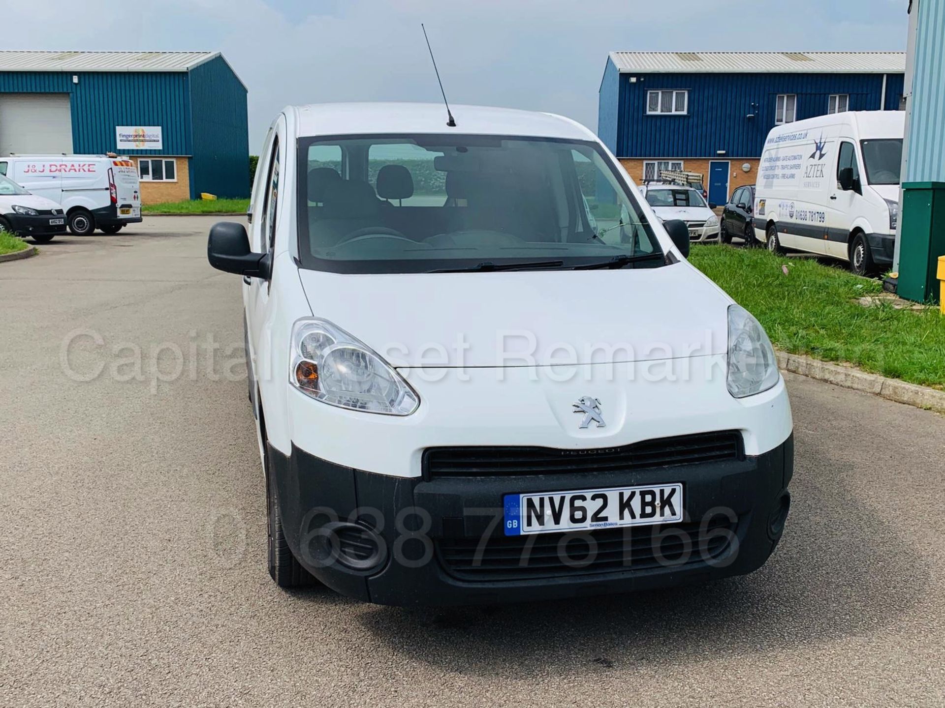 PEUGEOT PARTNER *LCV - LWB 5 SEATER CREW VAN* (2013 MODEL) '1.6 HDI - 90 BHP - 5 SPEED' - Image 10 of 27