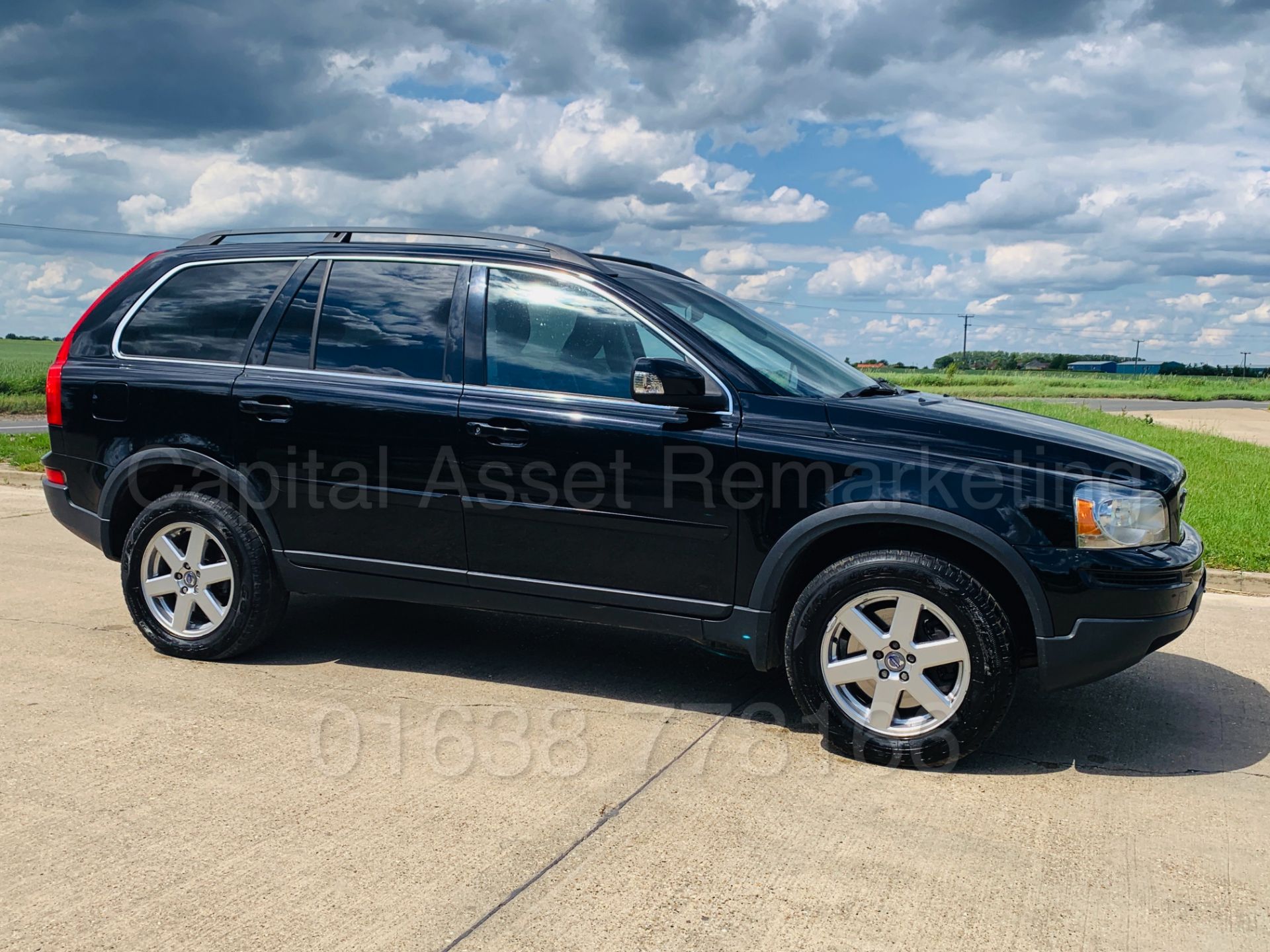 VOLVO XC90 *ACTIVE EDITION* 7 SEATER SUV (2010 MODEL) '2.4 DIESEL - AUTO' *HUGE SPEC* (NO VAT) - Image 12 of 43