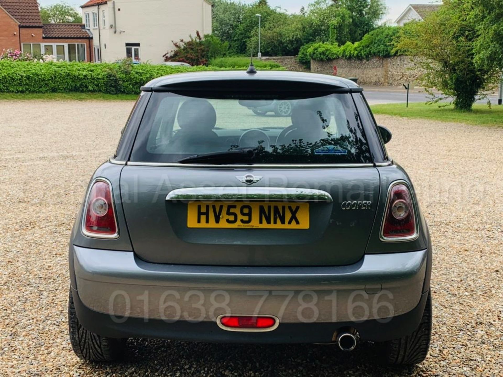 (On Sale) MINI COOPER *GRAPHITE EDITION* 3 DOOR HATCHBACK (59 REG) '1.6 PETROL - 6 SPEED' *A/C* - Image 6 of 41