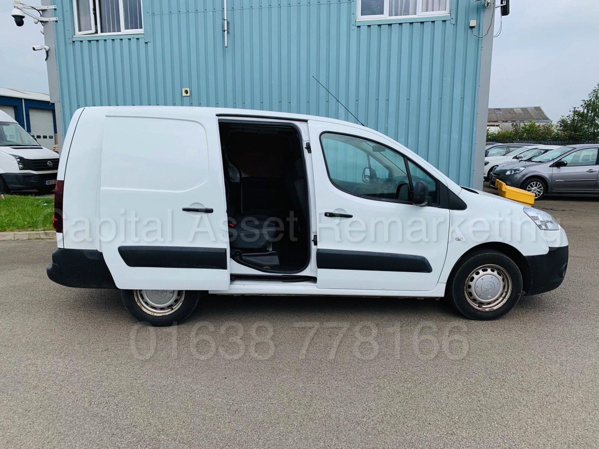 PEUGEOT PARTNER *LCV - LWB 5 SEATER CREW VAN* (2013 MODEL) '1.6 HDI - 90 BHP - 5 SPEED' - Image 18 of 27