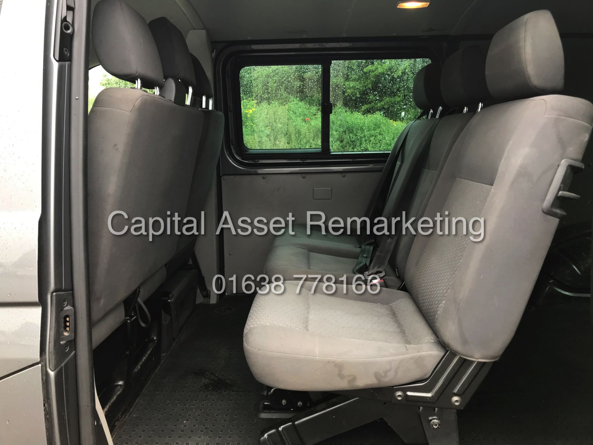 VOLKSWAGEN TRANSPORTER "HIGHLINE" 6 SEATER DUAL LINER LWB (15 REG) 1 OWNER WITH HISTORY *AIR CON* - Image 13 of 15