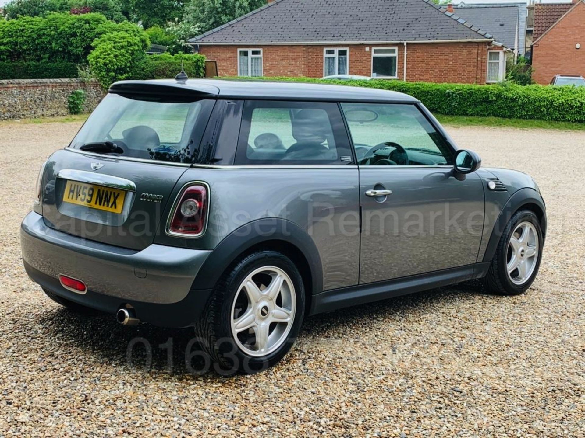 (On Sale) MINI COOPER *GRAPHITE EDITION* 3 DOOR HATCHBACK (59 REG) '1.6 PETROL - 6 SPEED' *A/C* - Image 8 of 41