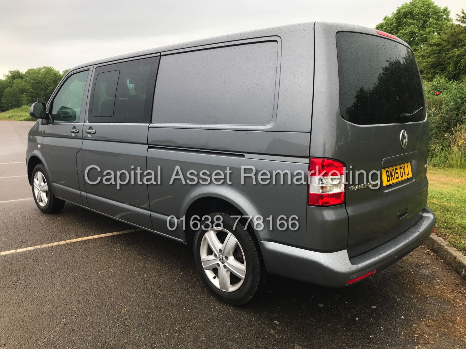 VOLKSWAGEN TRANSPORTER "HIGHLINE" 6 SEATER DUAL LINER LWB (15 REG) 1 OWNER WITH HISTORY *AIR CON* - Image 3 of 15