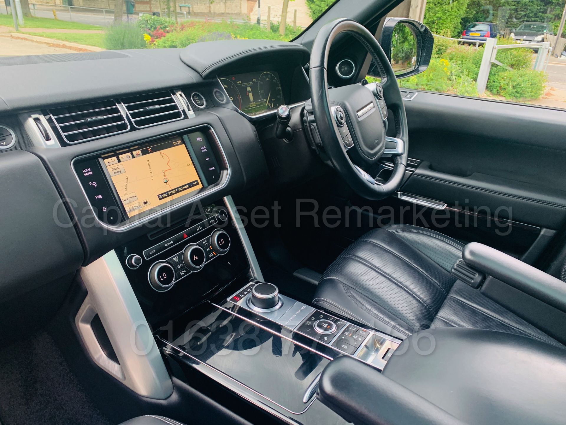 (On Sale) RANGE ROVER VOGUE *SE EDITION* SUV (2015 - NEW MODEL) '3.0 TDV6 - 8 SPEED AUTO' *TOP SPEC* - Image 27 of 70