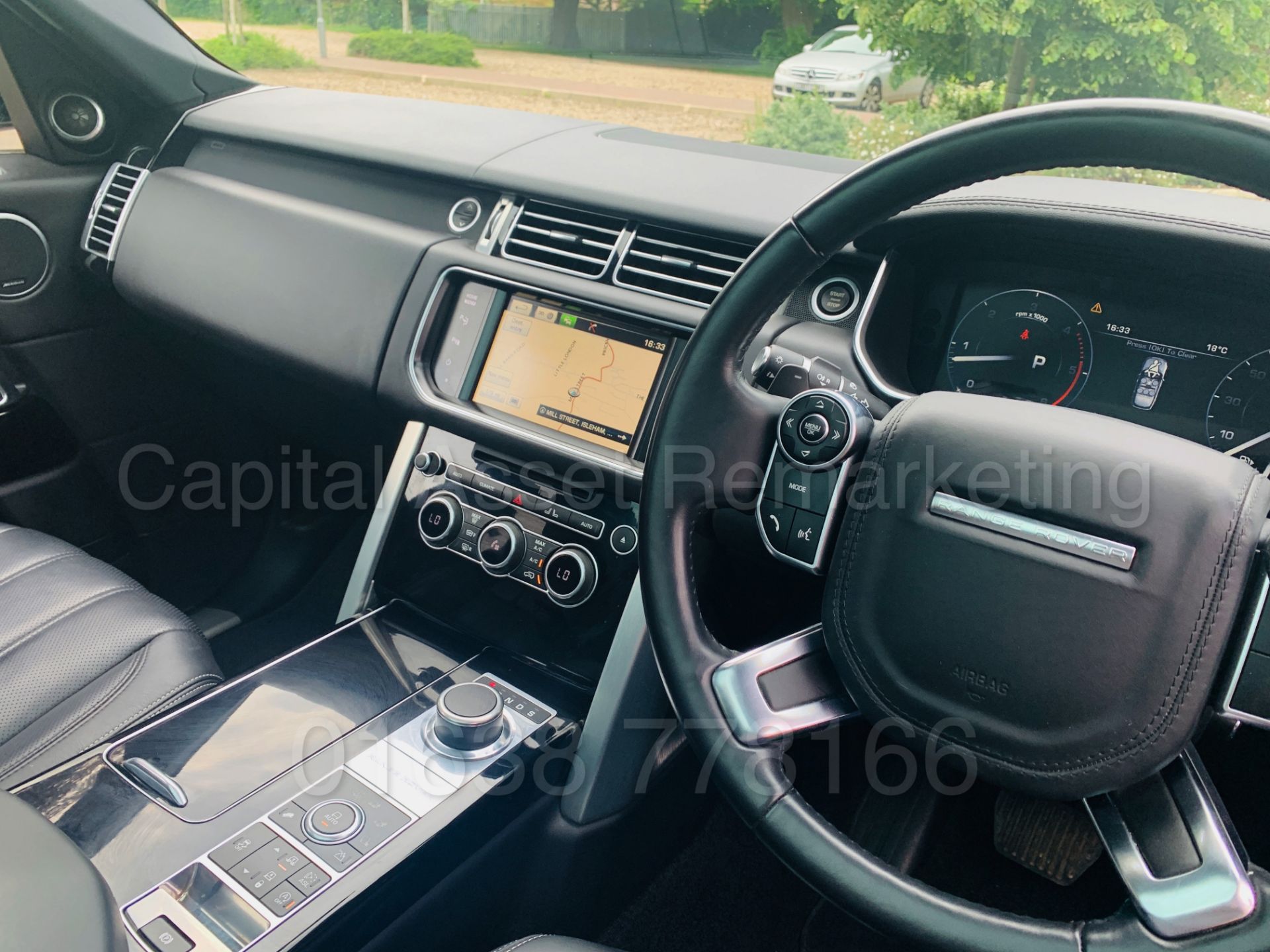 (On Sale) RANGE ROVER VOGUE *SE EDITION* SUV (2015 - NEW MODEL) '3.0 TDV6 - 8 SPEED AUTO' *TOP SPEC* - Image 51 of 70