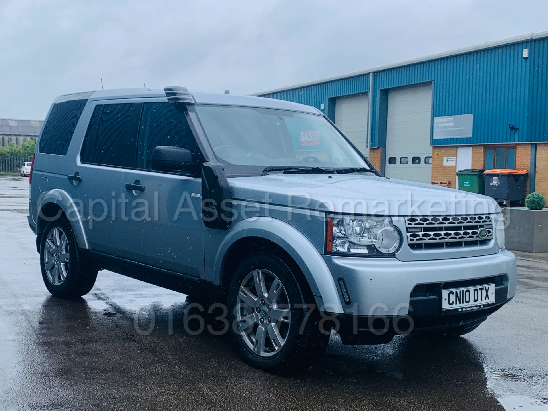 (On Sale) LAND ROVER DISCOVERY 4 *GS EDITION* SUV (2010) '3.0 TDV6 - 190 BHP - AUTO' **HUGE SPEC** - Image 3 of 45