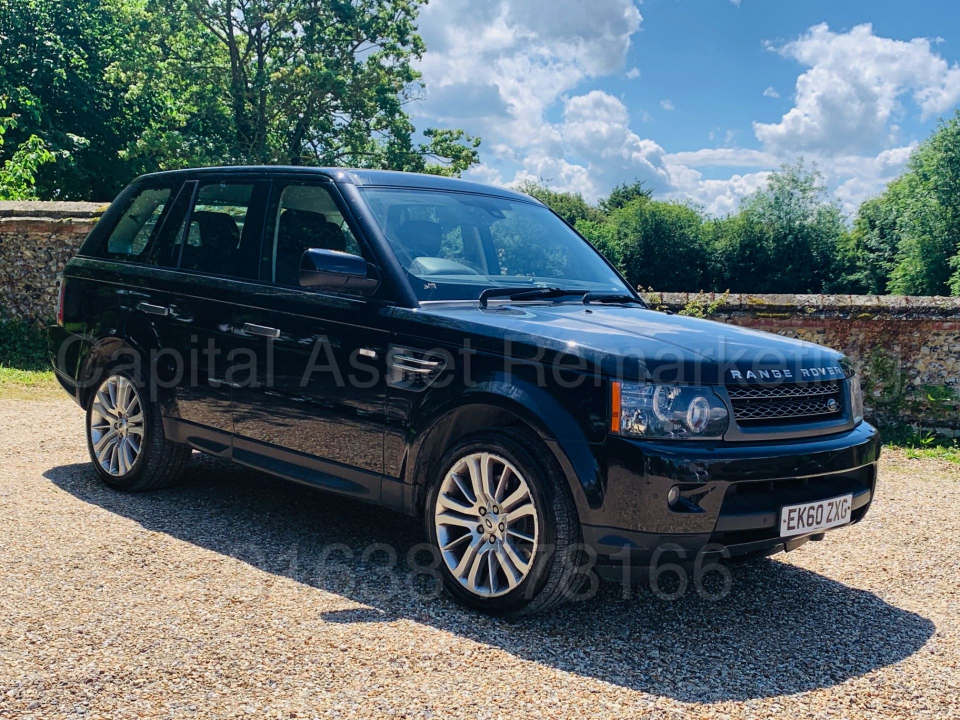 RANGE ROVER SPORT *HSE EDITION* (2011 MODEL) '3.0 TDV6 - AUTO' *LEATHER - SAT NAV* (HUGE SPEC) - Image 2 of 62