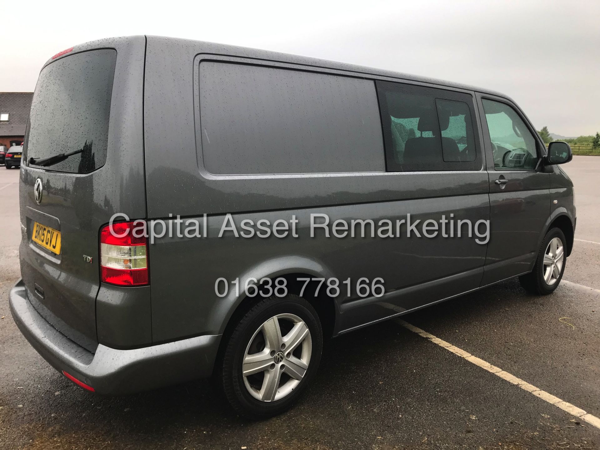 VOLKSWAGEN TRANSPORTER "HIGHLINE" 6 SEATER DUAL LINER LWB (15 REG) 1 OWNER WITH HISTORY *AIR CON* - Image 5 of 15