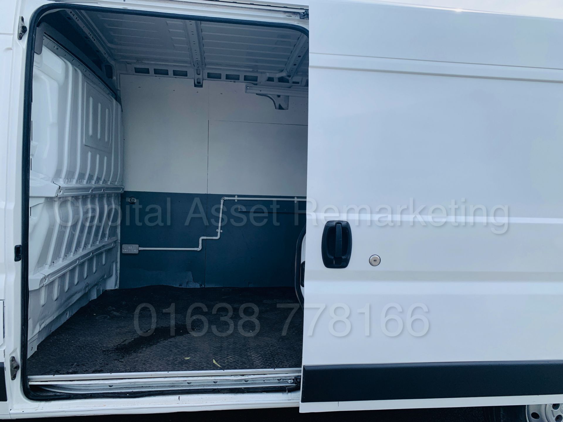 CITROEN RELAY 'L4 EXTRA LWB HI-ROOF' (2010 MODEL) '2.2 HDI - 120 BHP - 6 SPEED' (3500 KG) *AIR CON* - Image 15 of 34