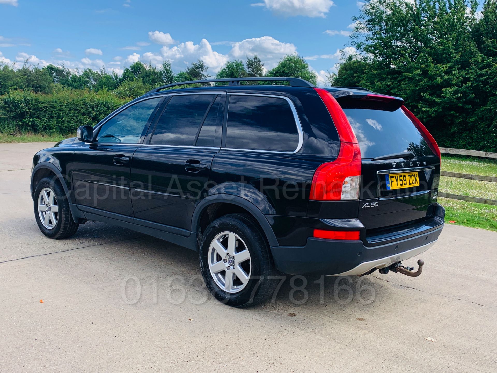 VOLVO XC90 *ACTIVE EDITION* 7 SEATER SUV (2010 MODEL) '2.4 DIESEL - AUTO' *HUGE SPEC* (NO VAT) - Image 7 of 43