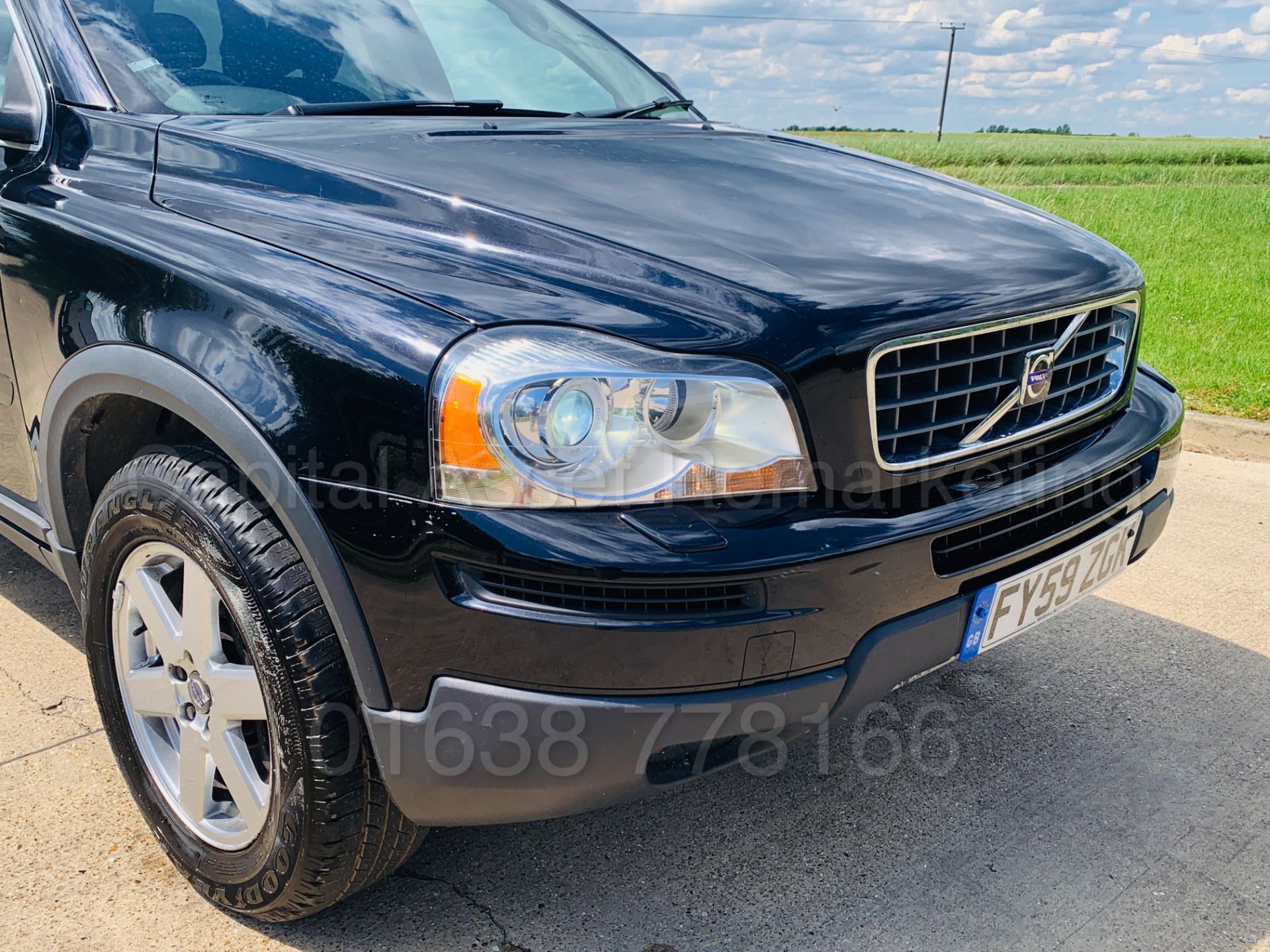 VOLVO XC90 *ACTIVE EDITION* 7 SEATER SUV (2010 MODEL) '2.4 DIESEL - AUTO' *HUGE SPEC* (NO VAT) - Image 14 of 43