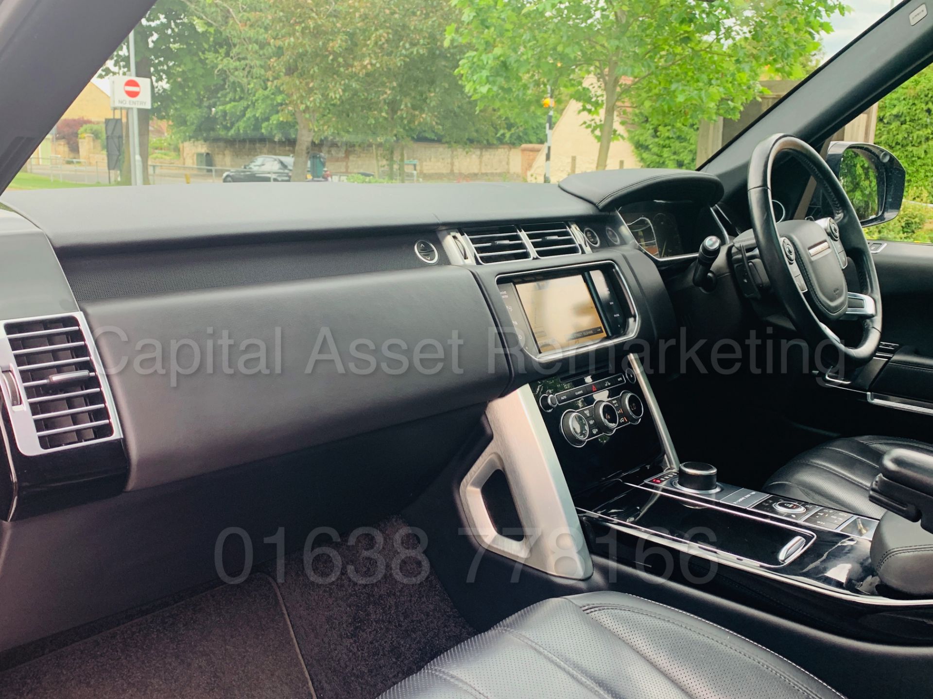 (On Sale) RANGE ROVER VOGUE *SE EDITION* SUV (2015 - NEW MODEL) '3.0 TDV6 - 8 SPEED AUTO' *TOP SPEC* - Image 22 of 70