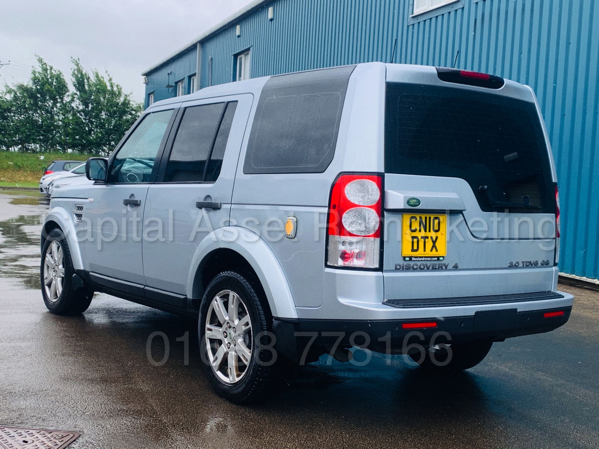 (On Sale) LAND ROVER DISCOVERY 4 *GS EDITION* SUV (2010) '3.0 TDV6 - 190 BHP - AUTO' **HUGE SPEC** - Image 9 of 45