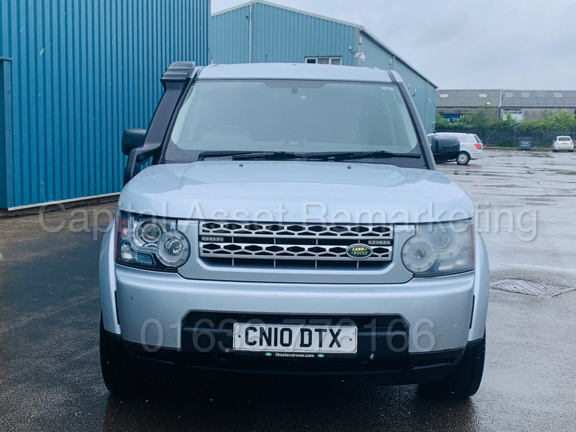 (On Sale) LAND ROVER DISCOVERY 4 *GS EDITION* SUV (2010) '3.0 TDV6 - 190 BHP - AUTO' **HUGE SPEC** - Image 4 of 45