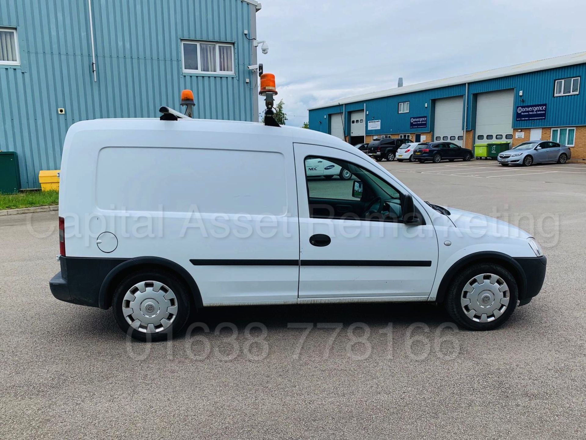 VAUXHALL COMBO 2000 *LCV - SWB PANEL VAN* (2009) 'CDTI - 75 BHP - 5 SPEED' **LOW MILES** - Image 8 of 22