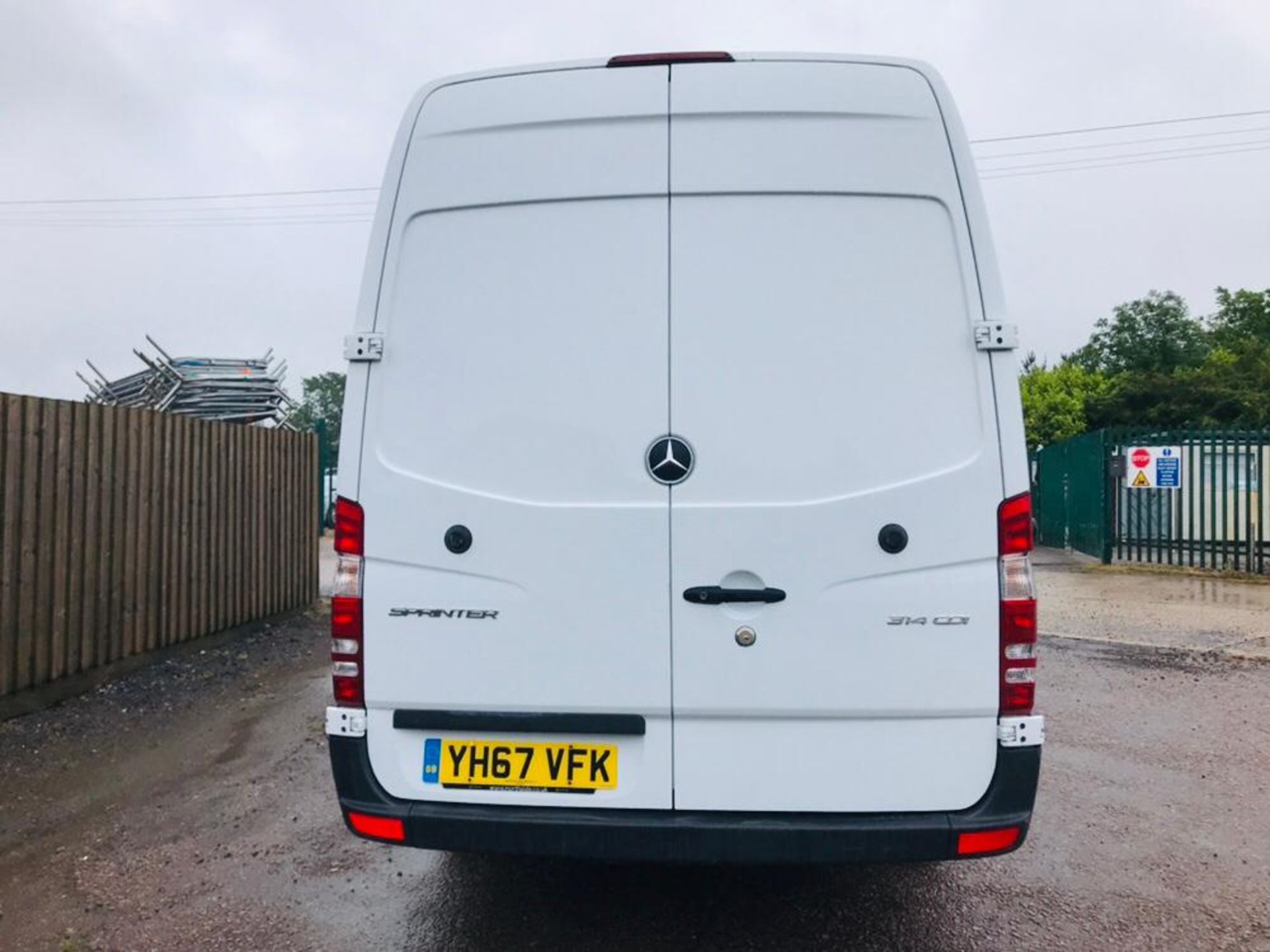 MERCEDES SPRINTER 314CDI "LWB" 4.2MTR - HIGH TOP - 2018 MODEL - 1 KEEPER - ONLY 44K MILES - WOW!!! - Image 6 of 19