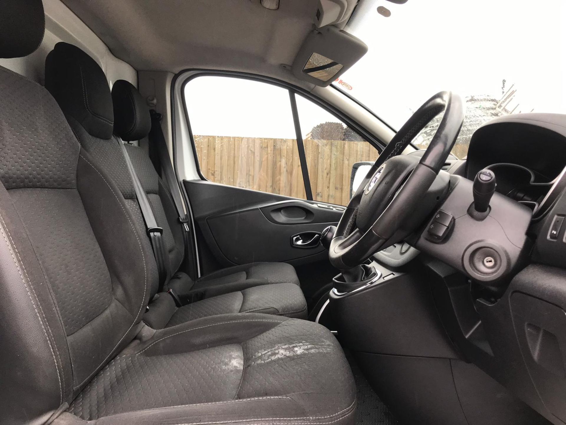 (On Sale) VAUXHALL VIVARO *SPORTIVE* PANEL VAN (65 REG) '1.6 CDTI - 115 BHP - 6 SPEED' **AIR CON** - Image 14 of 21