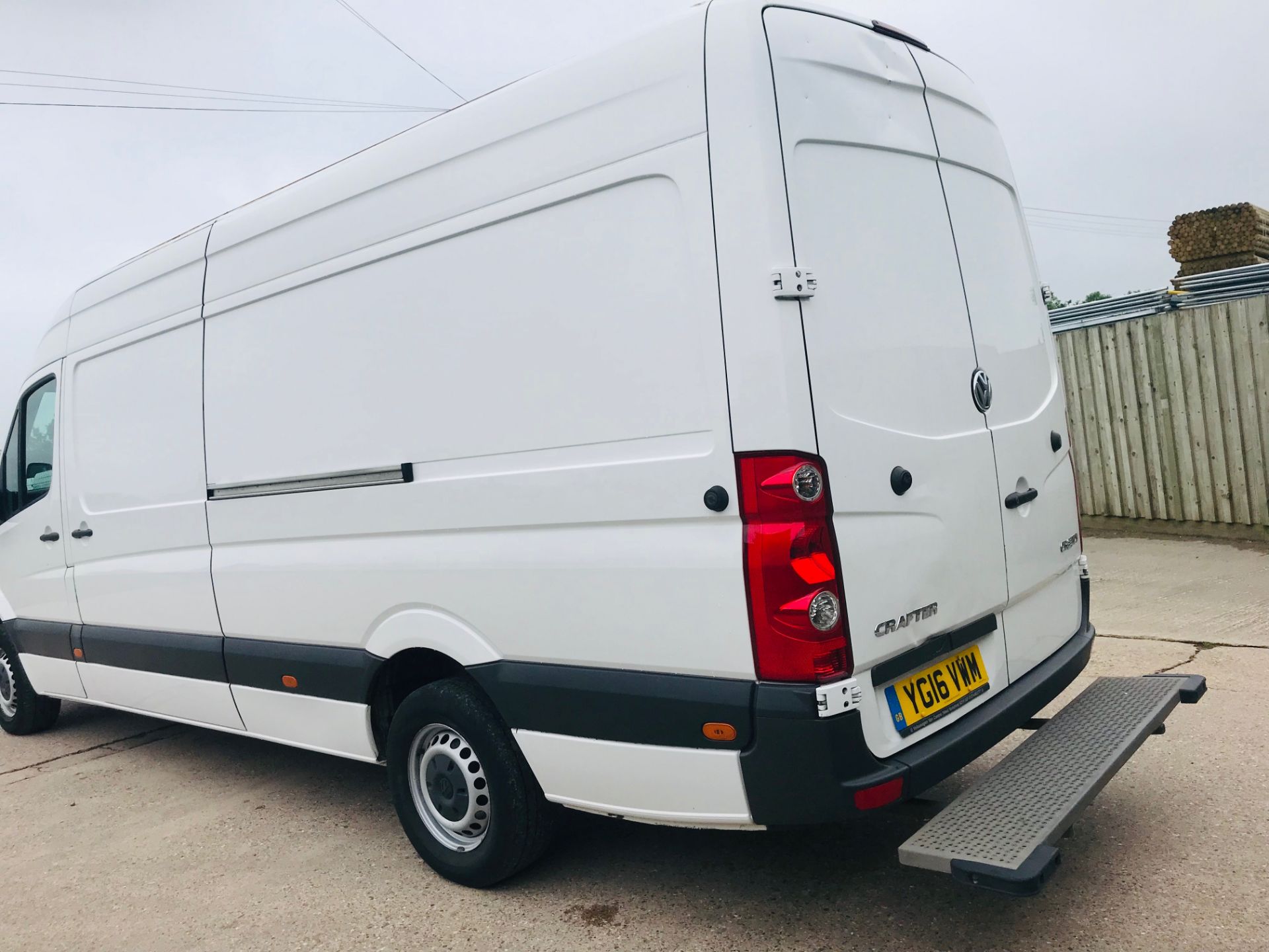 VOLKSWAGEN CRAFTER 2.0TDI "136"BHP LONG WHEEL BASE HI TOP - 16 REG - 1 KEEPER - 4.2 METRE LWB - Image 5 of 16