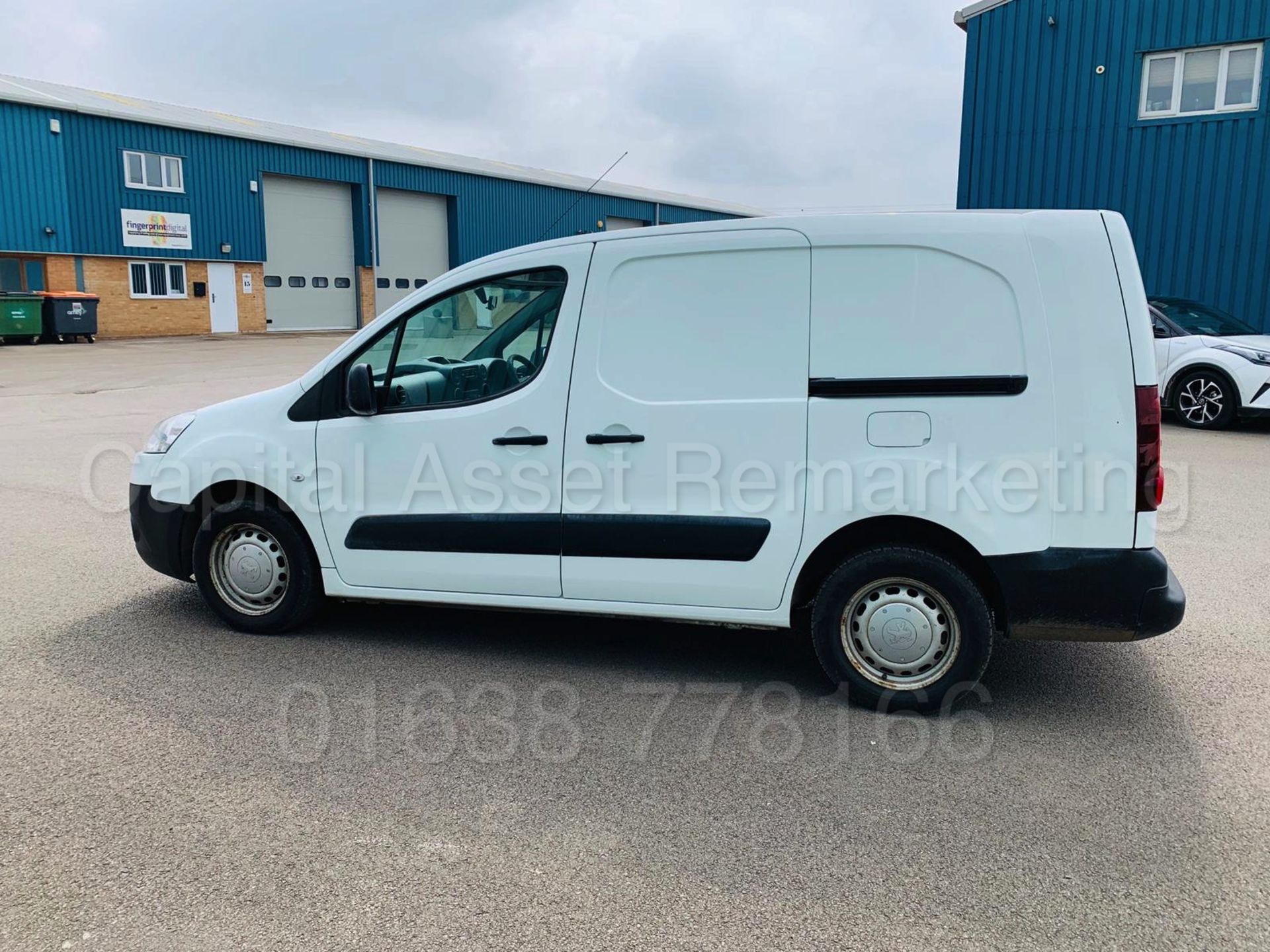 PEUGEOT PARTNER *LCV - LWB 5 SEATER CREW VAN* (2013 MODEL) '1.6 HDI - 90 BHP - 5 SPEED' - Image 5 of 27