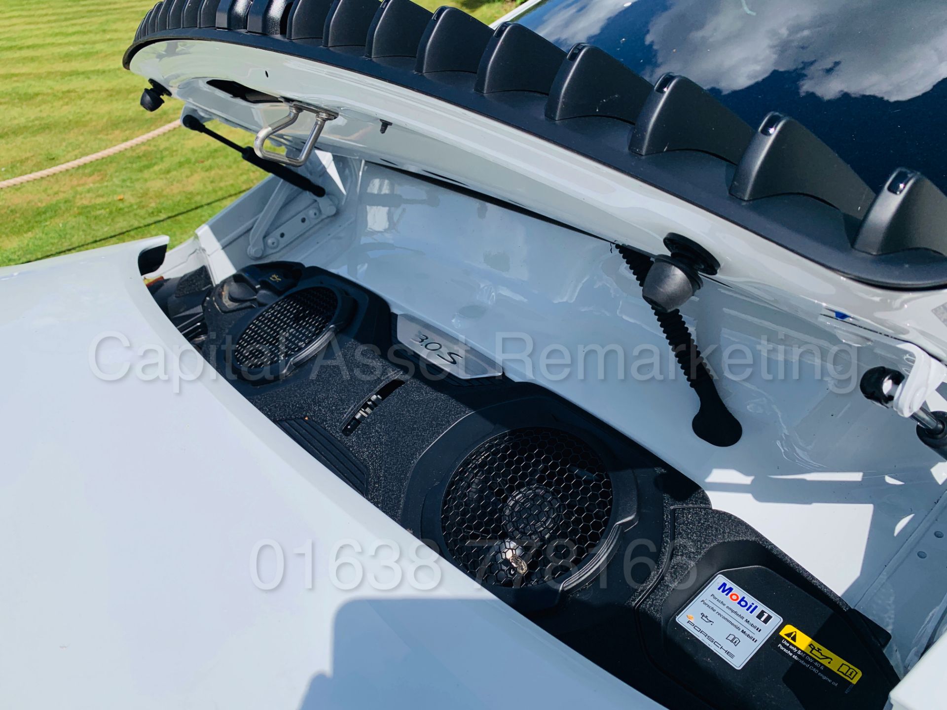 PORSCHE 911 *CARRERA S* (2019 - ALL NEW 992 MODEL) AUTO PDK - SAT NAV - CHRONO PACK *MASSIVE SPEC* - Image 84 of 87