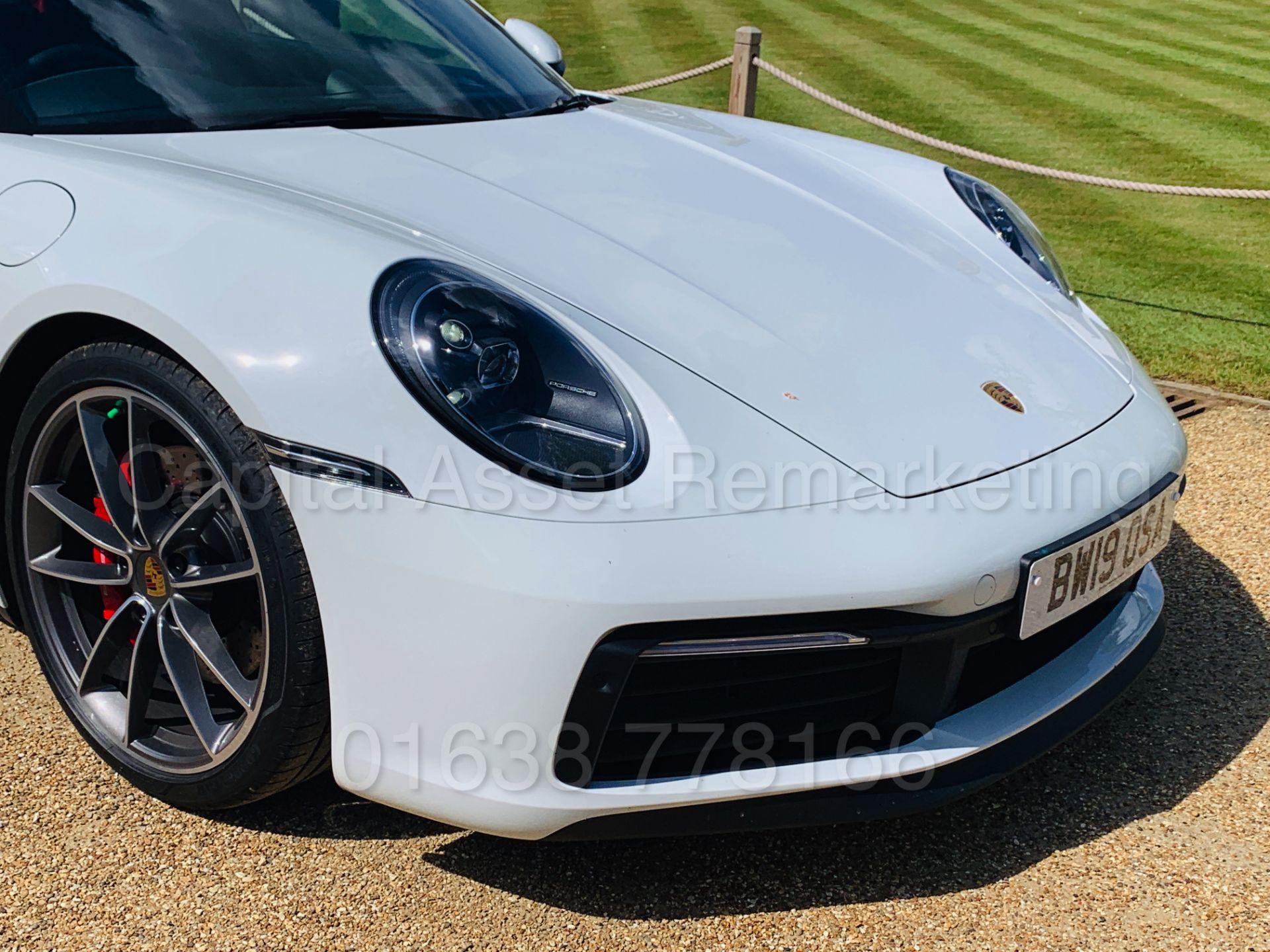 PORSCHE 911 *CARRERA S* (2019 - ALL NEW 992 MODEL) AUTO PDK - SAT NAV - CHRONO PACK *MASSIVE SPEC* - Image 37 of 87