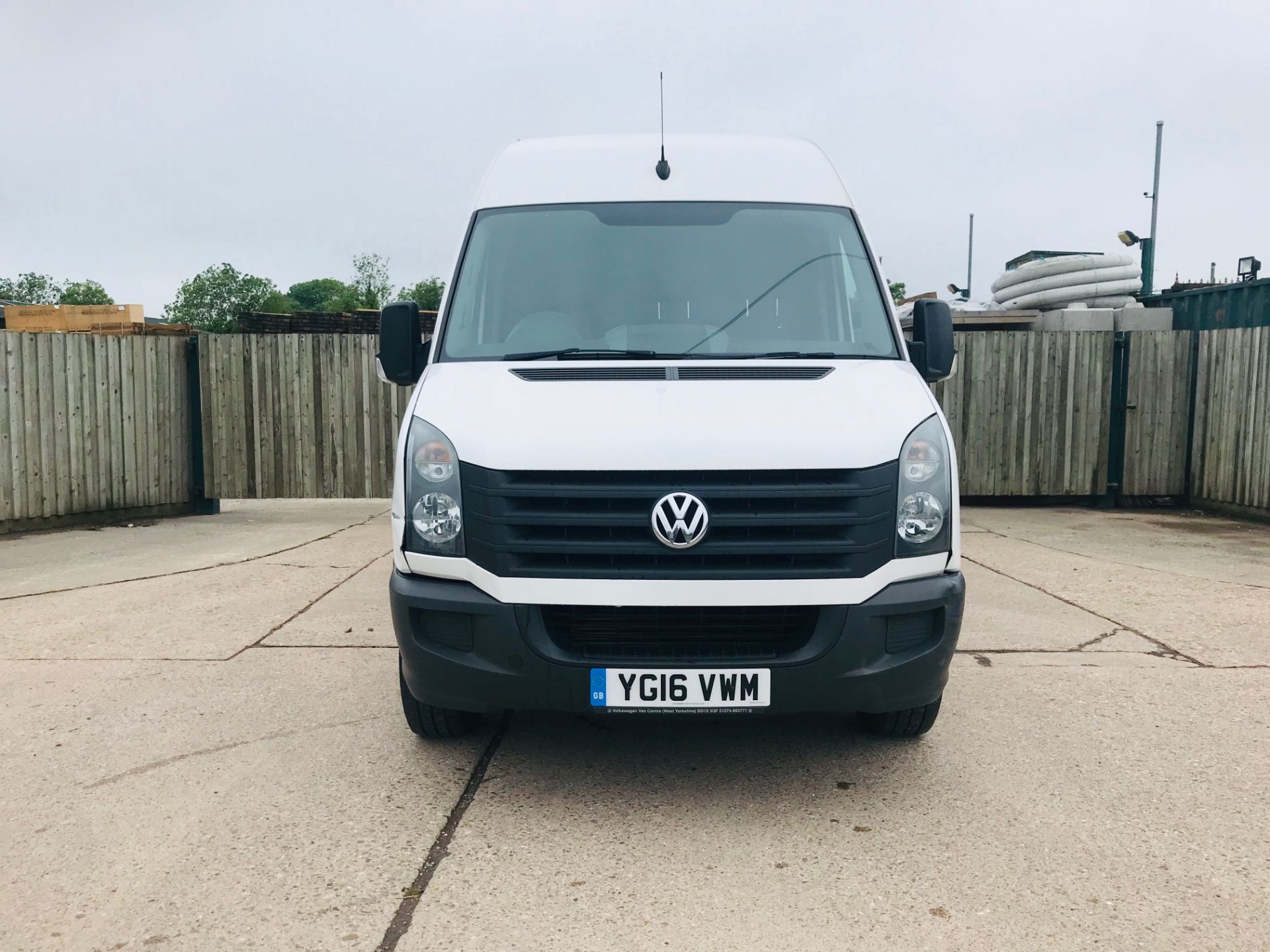 VOLKSWAGEN CRAFTER 2.0TDI "136"BHP LONG WHEEL BASE HI TOP - 16 REG - 1 KEEPER - 4.2 METRE LWB - Image 3 of 16